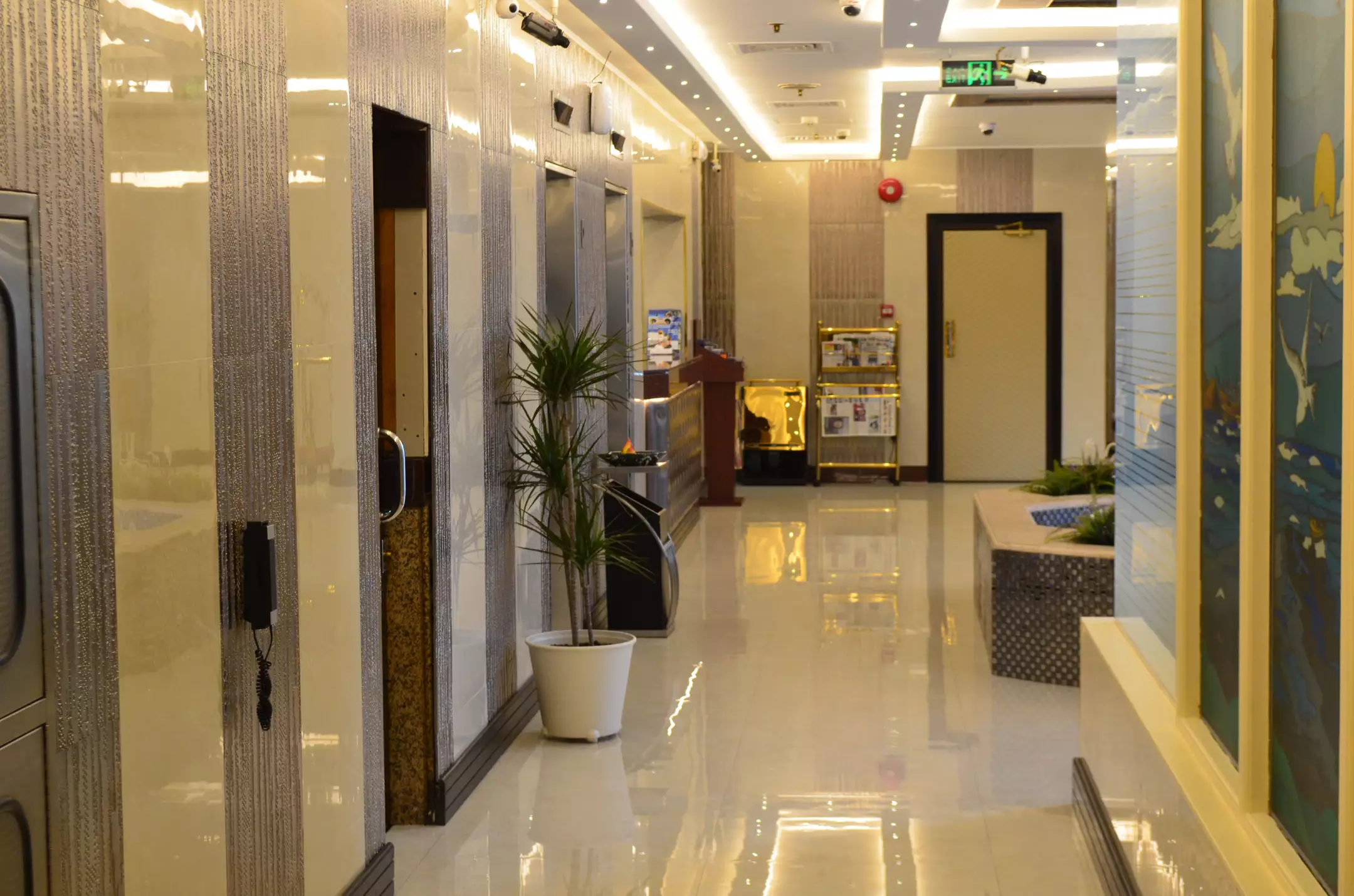 Alibaba https://cdn.alibaba.ir/ostorage/hotel-accommodation-images/6862698cac13a7ed0d8506fa_Dubai-Orchid-Hotel-0.webp