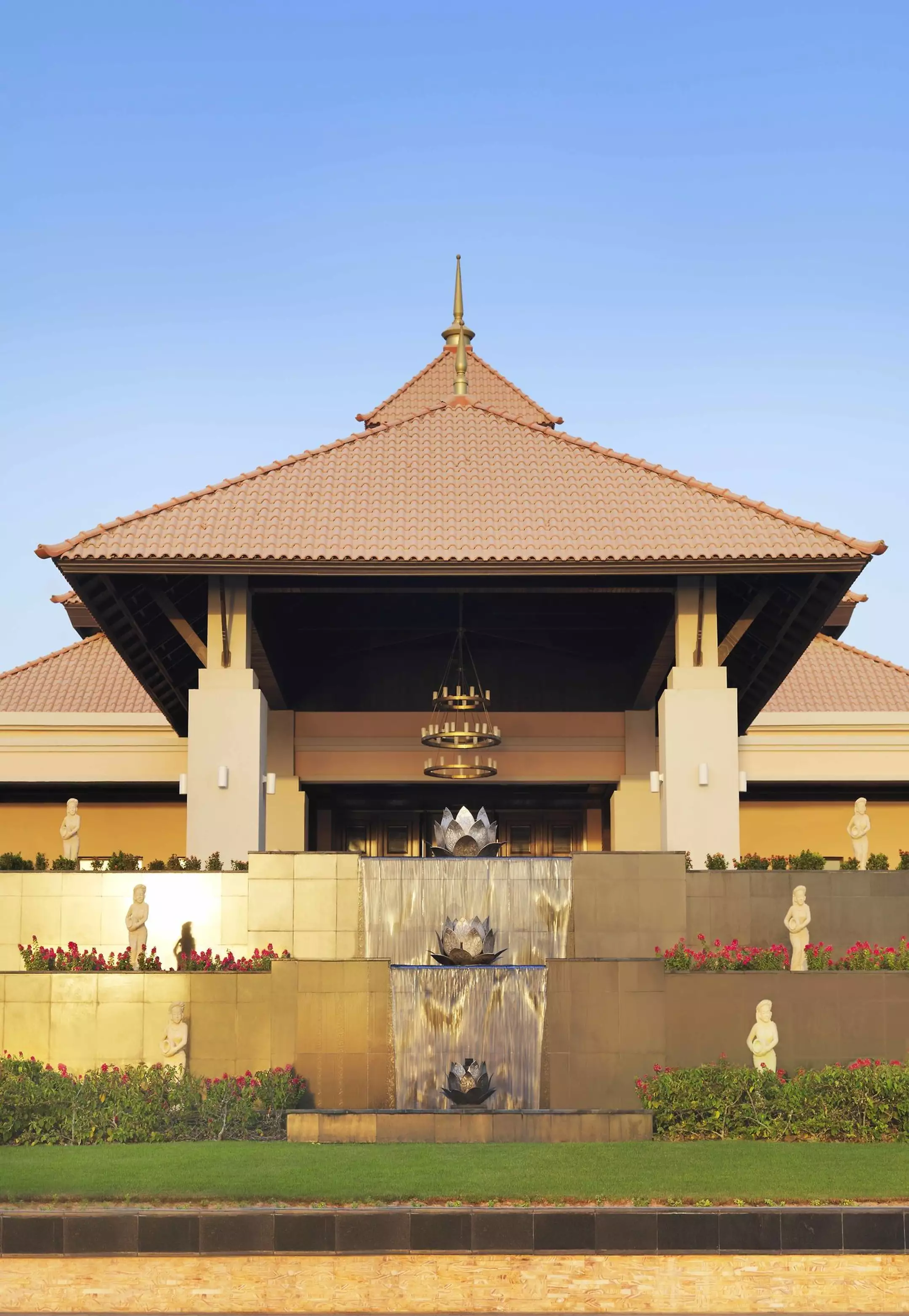 Alibaba https://cdn.alibaba.ir/ostorage/hotel-accommodation-images/68626b06ac13a7ed0d850a33_Dubai-Anantara-The-Palm-Dubai-Resort-0.webp