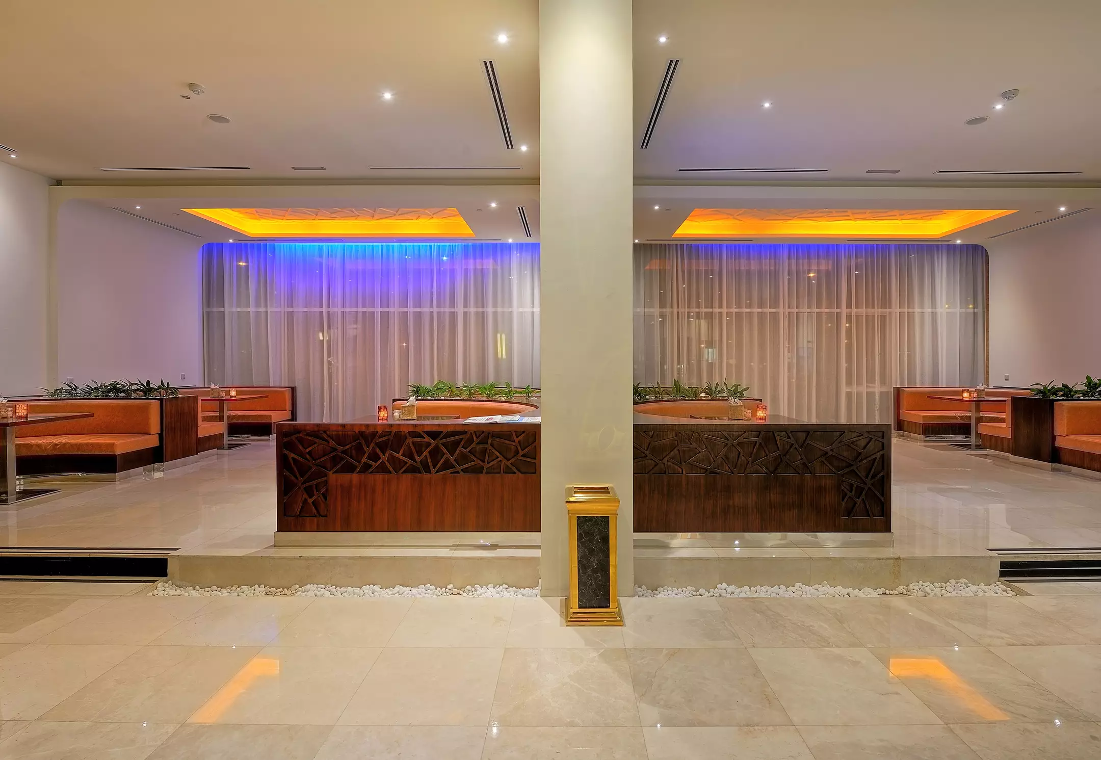 Alibaba https://cdn.alibaba.ir/ostorage/hotel-accommodation-images/68626e77ac13a7ed0d8510c2_Dubai-Ghaya-Grand-Hotel-0.webp