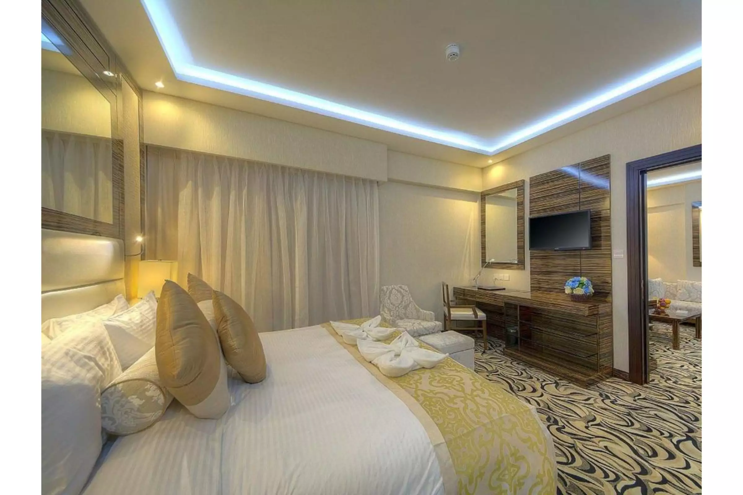 Alibaba https://cdn.alibaba.ir/ostorage/hotel-accommodation-images/68627061ac13a7ed0d851494_Dubai-Orchid-Vue-Hotel-0.webp