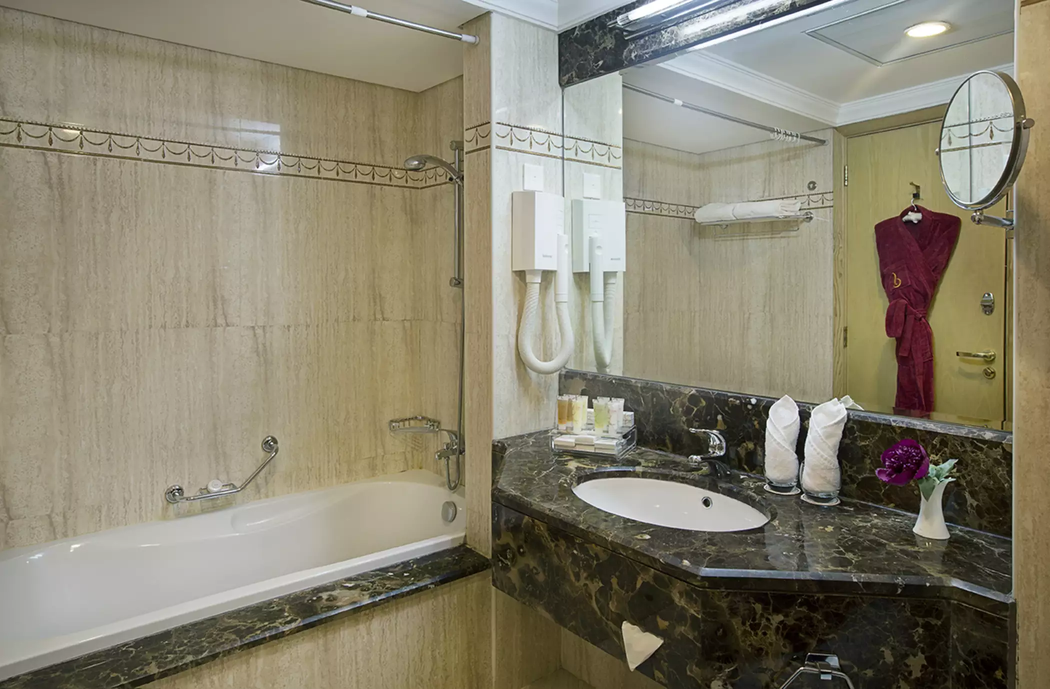 هتل دابل تری بای هیلتون پورت سعید دبی