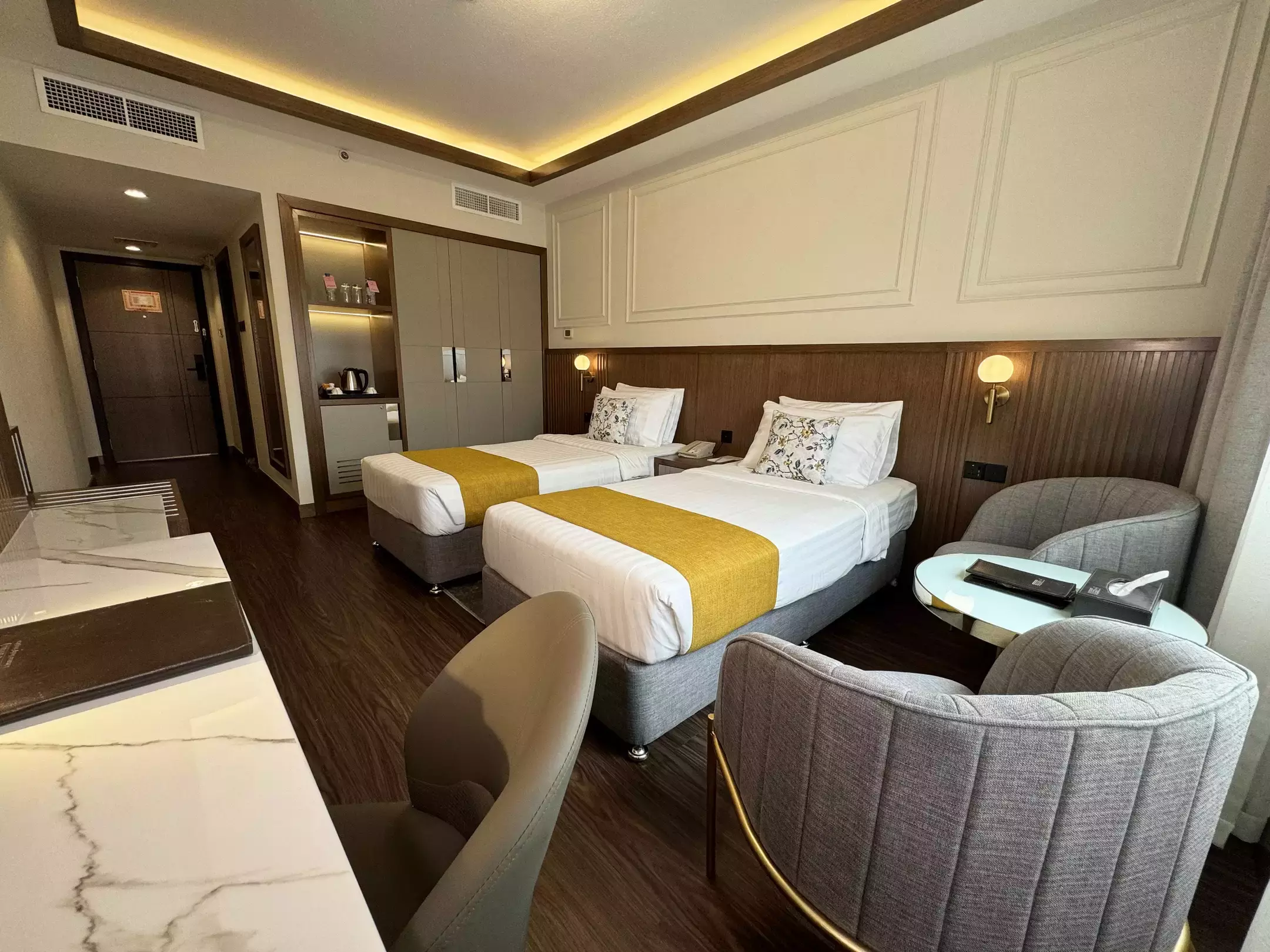 Alibaba https://cdn.alibaba.ir/ostorage/hotel-accommodation-images/68627905ac13a7ed0d8521e5_Dubai-Fortune-Plaza-Hotel-0.webp
