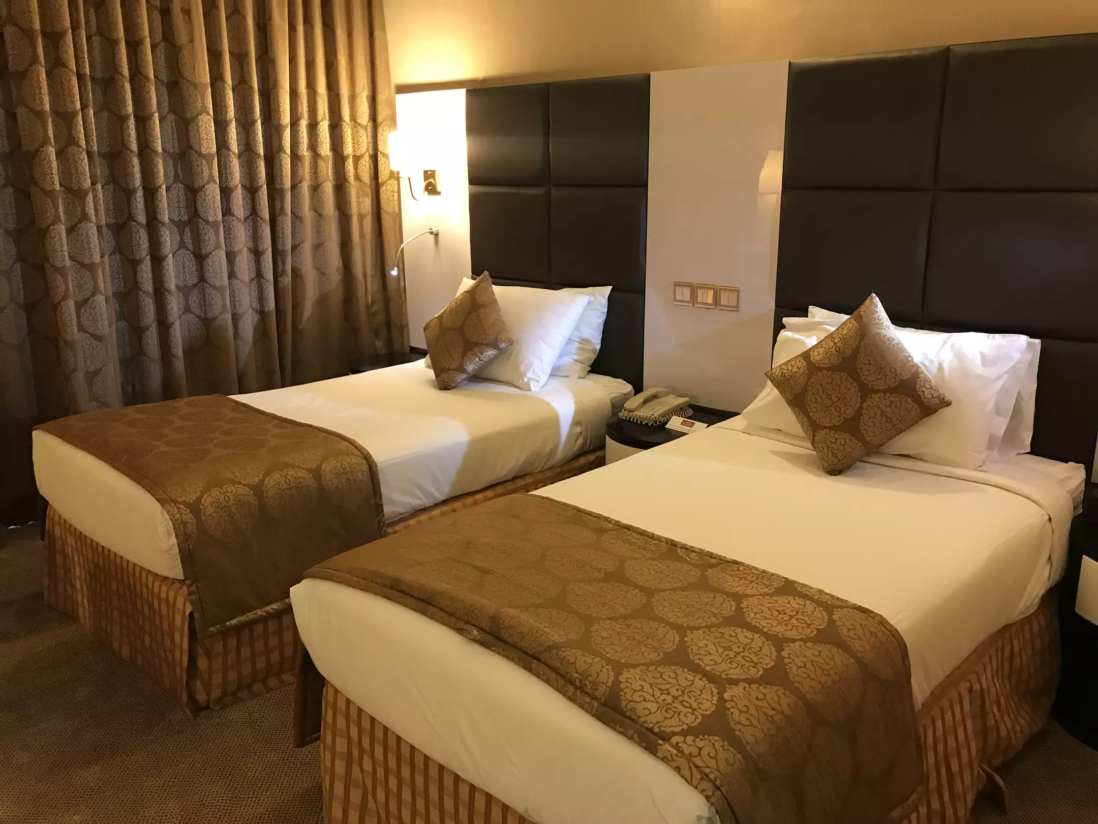هتل Al Jawhara Gardens Hotel دبی