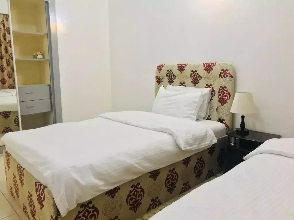 هتل Sky Hotel Apartments دبی