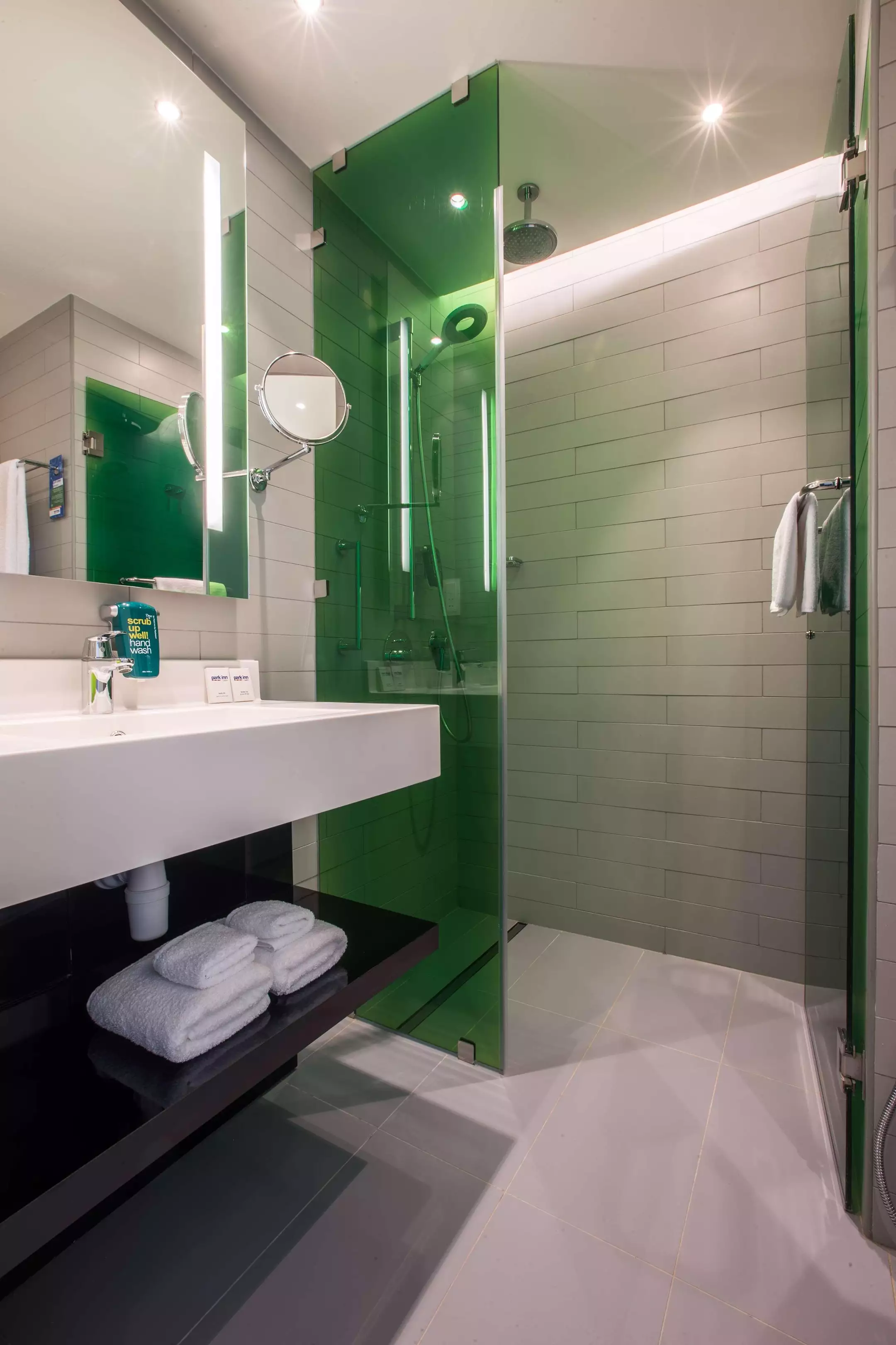 هتل Park Inn by Radisson Dubai Motor City دبی