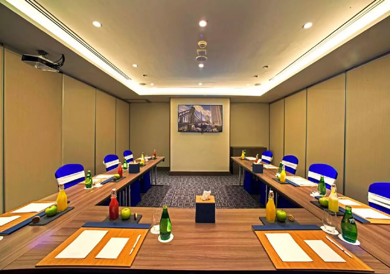 Alibaba https://cdn.alibaba.ir/ostorage/hotel-accommodation-images/686282cdac13a7ed0d85345a_Dubai-MENA-Plaza-Hotel-Albarsha-1.webp