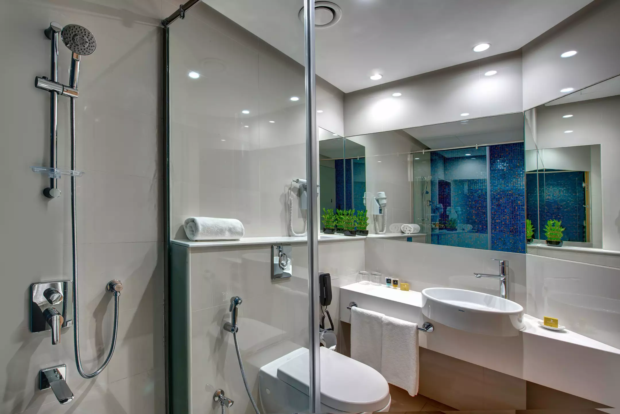 Alibaba https://cdn.alibaba.ir/ostorage/hotel-accommodation-images/68628331ac13a7ed0d853523_Dubai-Al-Khoory-Inn-Bur-Dubai-0.webp