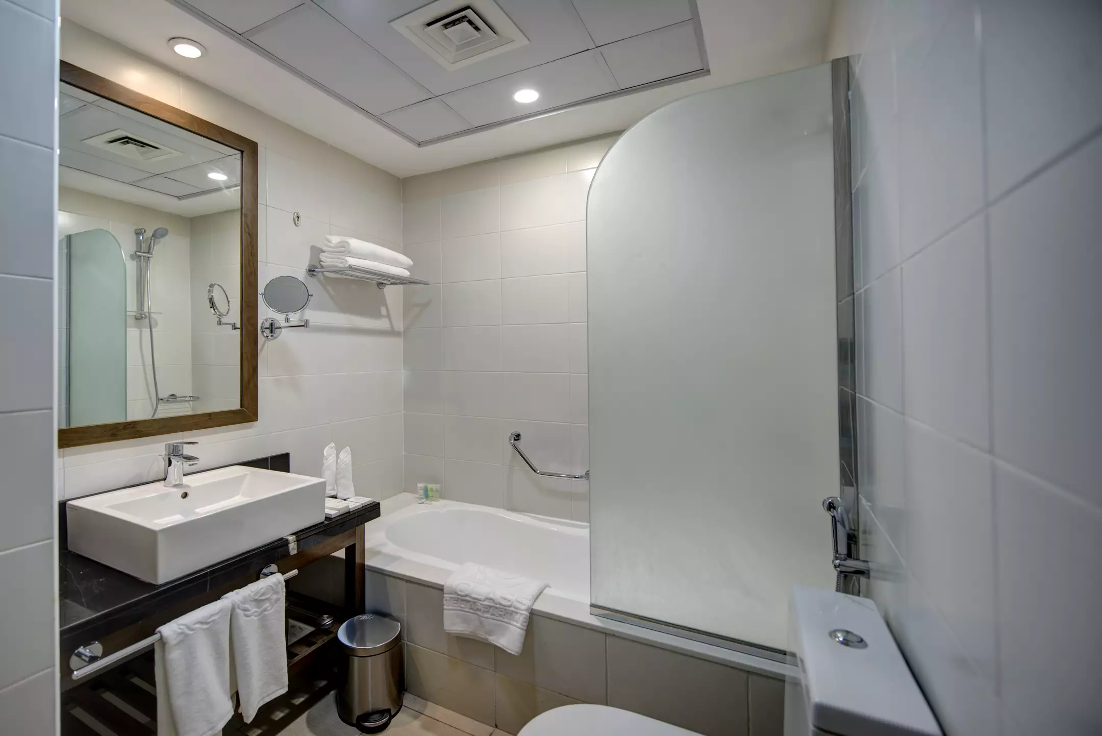 Alibaba https://cdn.alibaba.ir/ostorage/hotel-accommodation-images/686283c9ac13a7ed0d853603_Dubai-Class-Hotel-Apartments-1.webp