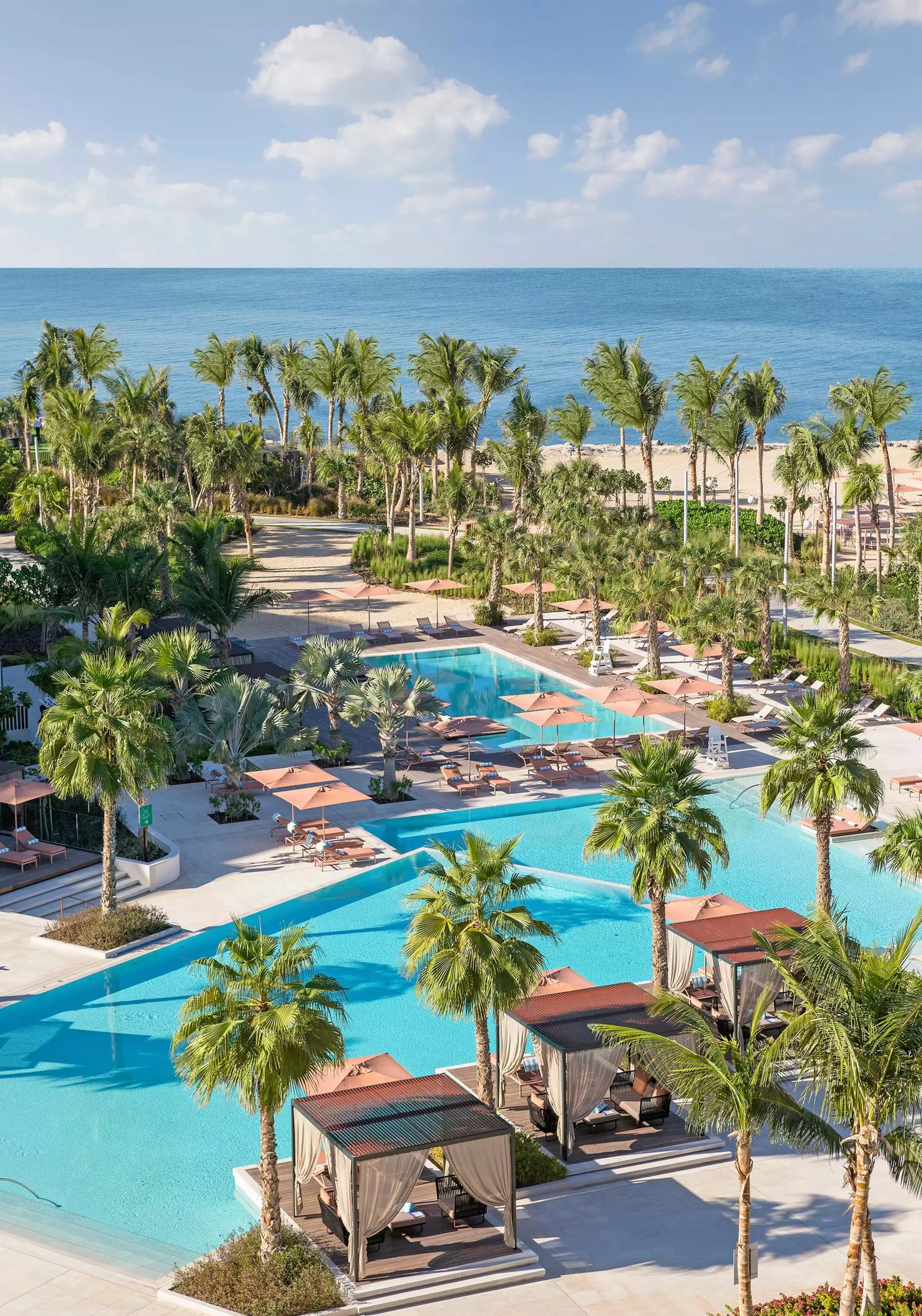 هتل Caesars Palace Bluewaters Dubai دبی