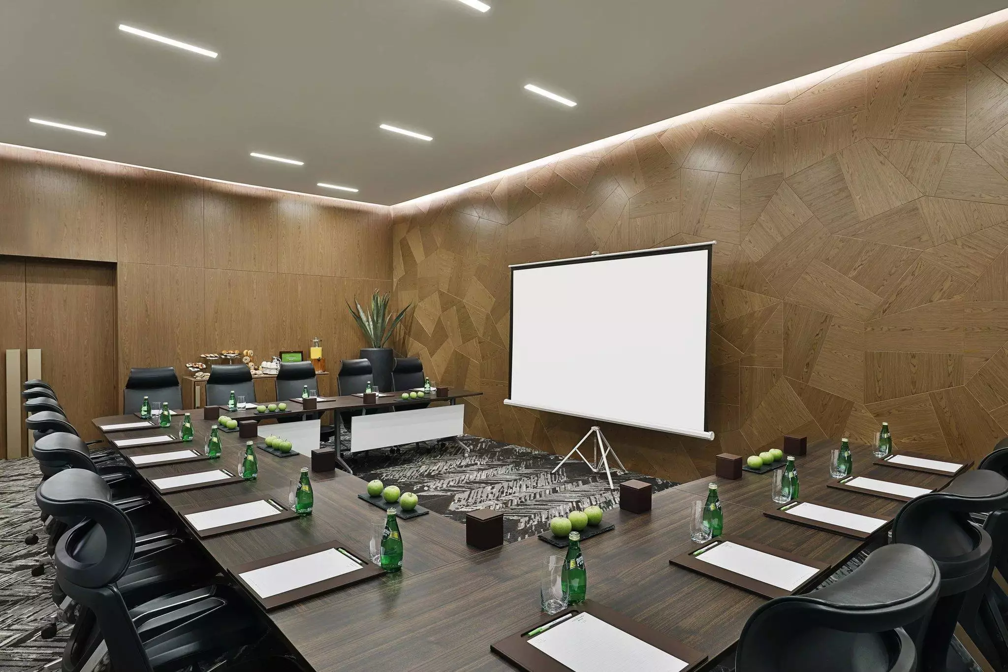 هتل Courtyard Al Barsha, Dubai دبی