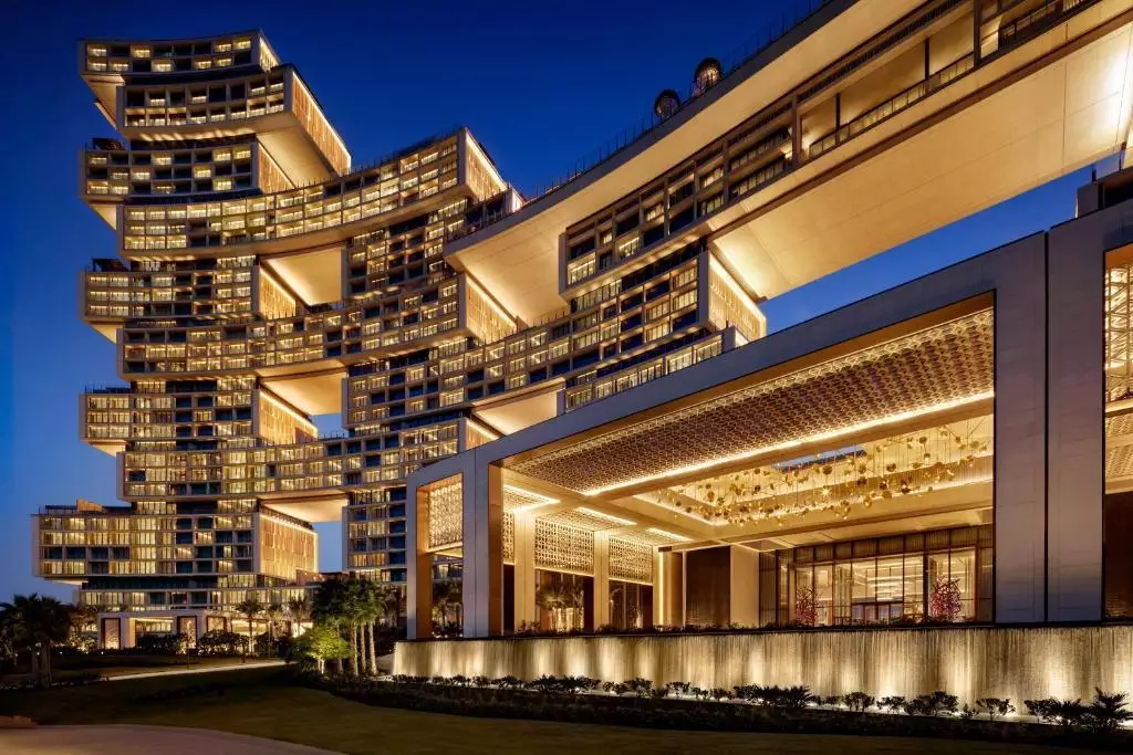 Alibaba https://cdn.alibaba.ir/ostorage/hotel-accommodation-images/68629159ac13a7ed0d854d5d_Dubai-Atlantis-The-Royal-0.webp