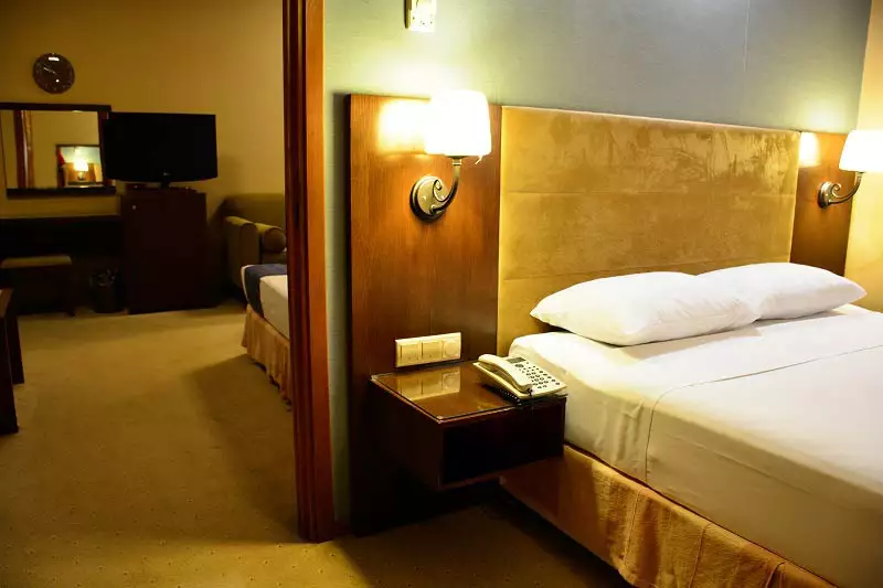 Alibaba https://cdn.alibaba.ir/ostorage/hotel-accommodation-images/68629240ac13a7ed0d854f2f_سوئیت.webp