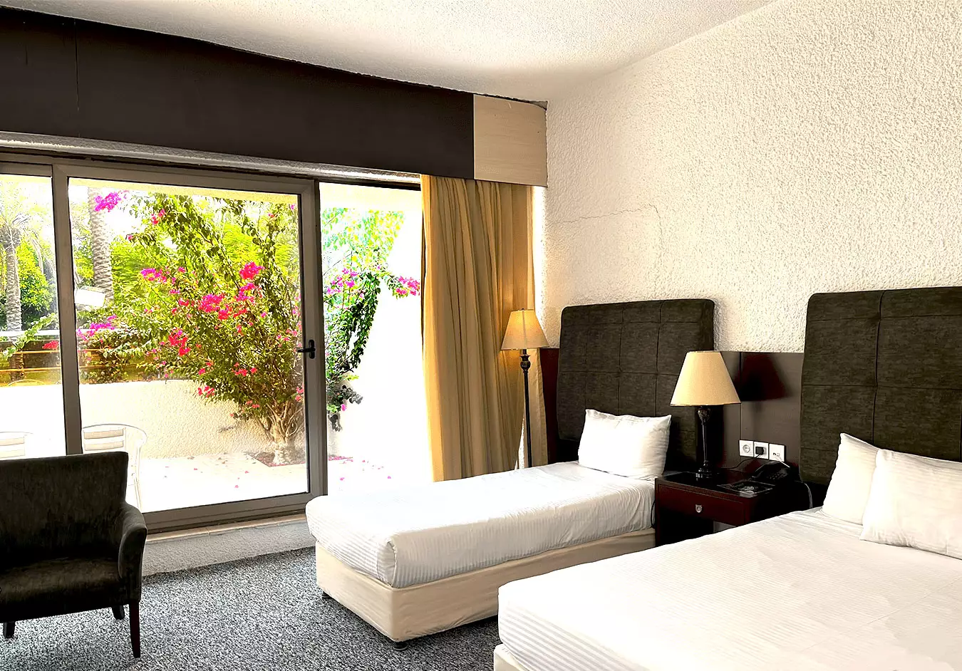 Alibaba https://cdn.alibaba.ir/ostorage/hotel-accommodation-images/6864dc31a1e6f83605b73b65_کابانا-سه-تخته.webp