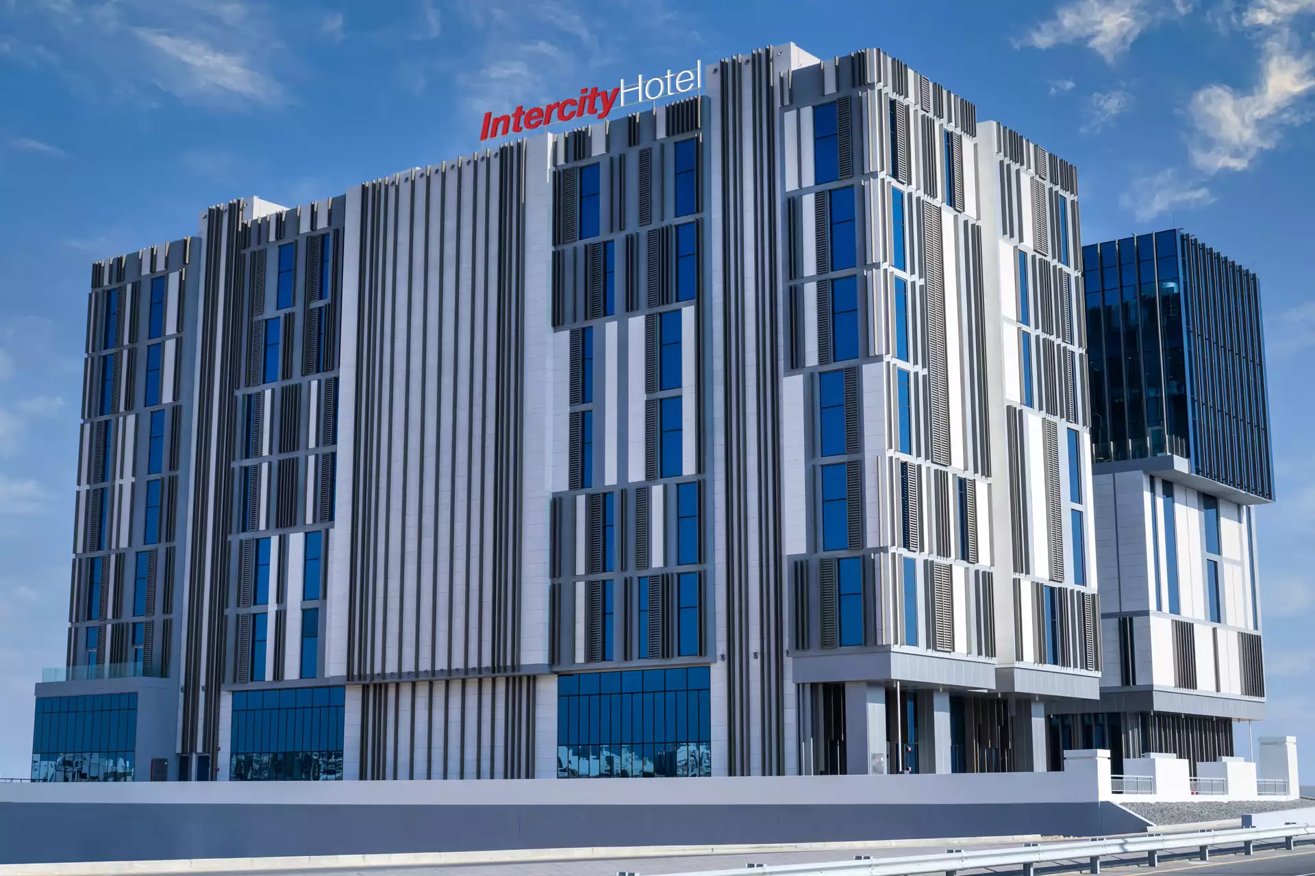 Alibaba https://cdn.alibaba.ir/ostorage/hotel-accommodation-images/687256c4ac13a7ed0d85574e_نما.webp