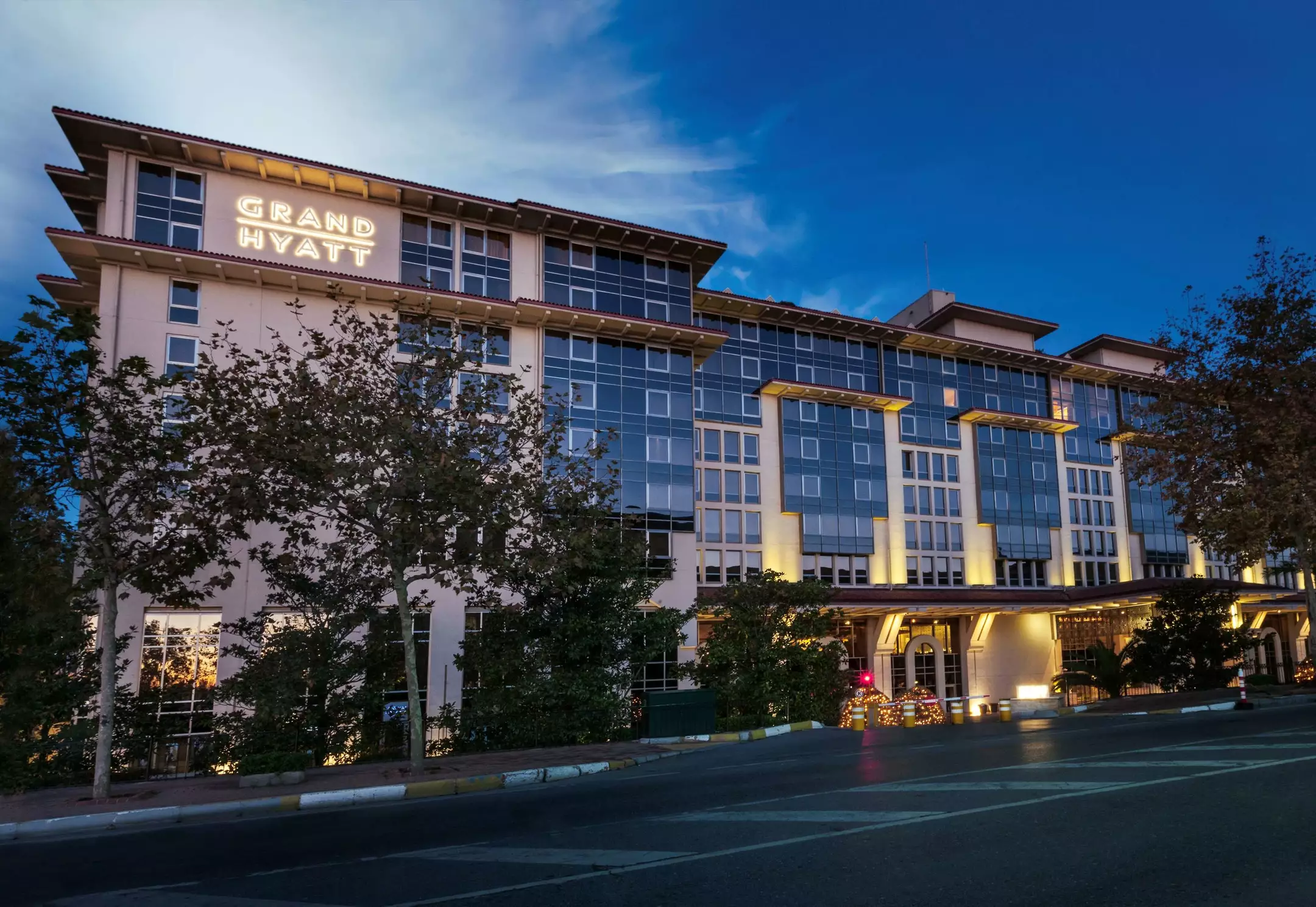 Alibaba https://cdn.alibaba.ir/ostorage/hotel-accommodation-images/687f6889a1e6f83605b74297_Istanbul-Grand-Hyatt-0.webp