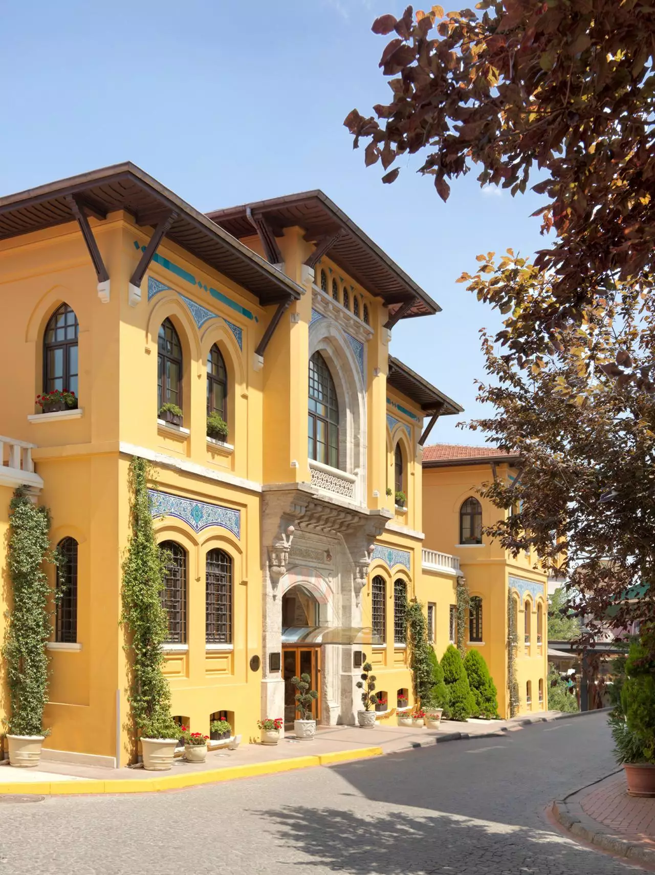 Alibaba https://cdn.alibaba.ir/ostorage/hotel-accommodation-images/687f6b80a1e6f83605b7499f_Istanbul-Four-Seasons-Hotel-Istanbul-at-Sultanahmet-0.webp