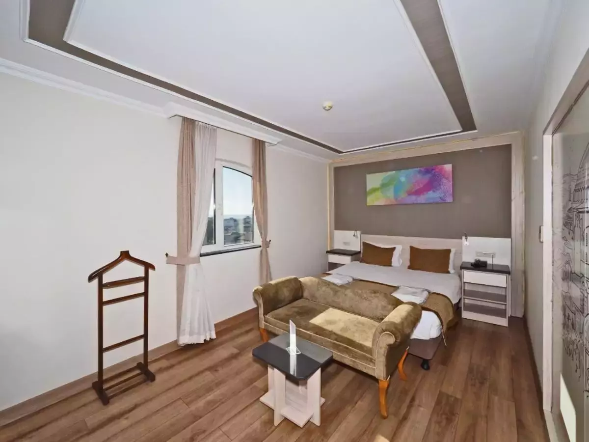 Alibaba https://cdn.alibaba.ir/ostorage/hotel-accommodation-images/687f6ccda1e6f83605b74d24_Istanbul-Hotel-Bulvar-Palas-0.webp