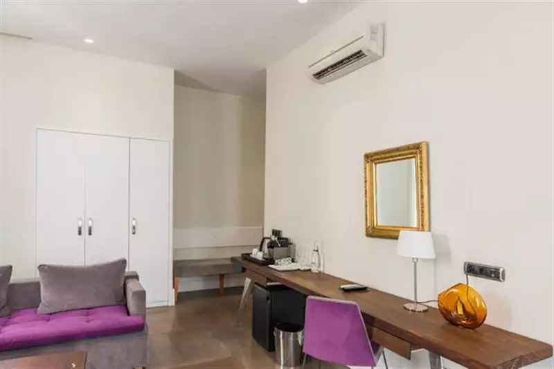 Alibaba https://cdn.alibaba.ir/ostorage/hotel-accommodation-images/687f702da1e6f83605b754de_Istanbul-Misafir-Suites-8-Istanbul-0.webp