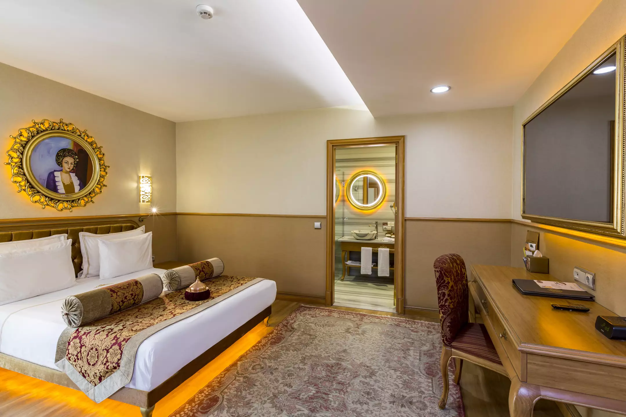 Alibaba https://cdn.alibaba.ir/ostorage/hotel-accommodation-images/687f70d6a1e6f83605b757e2_Istanbul-Sultania-0.webp