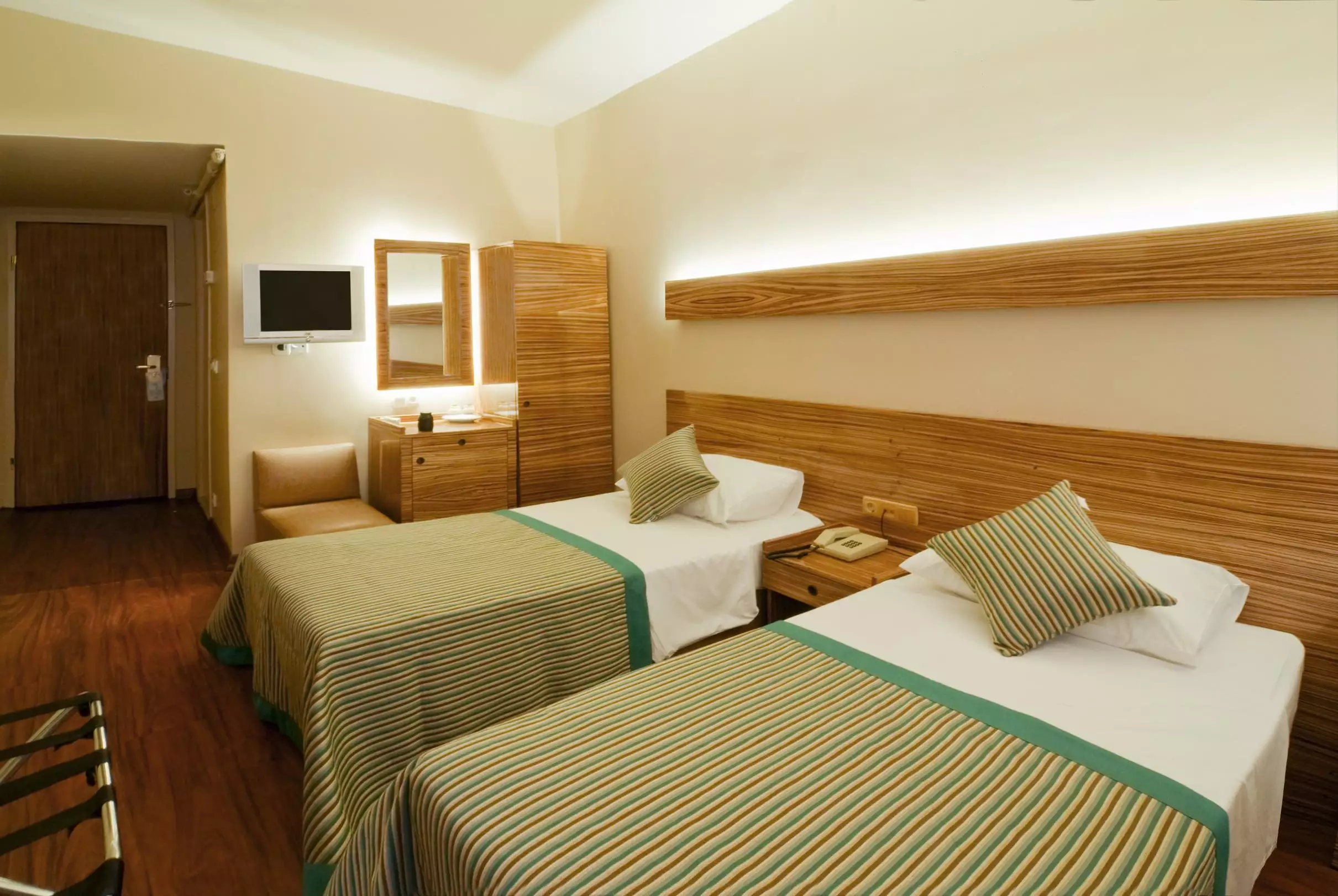 Alibaba https://cdn.alibaba.ir/ostorage/hotel-accommodation-images/687f71fea1e6f83605b75a6c_Istanbul-Hotel-B-y-k-Keban-0.webp