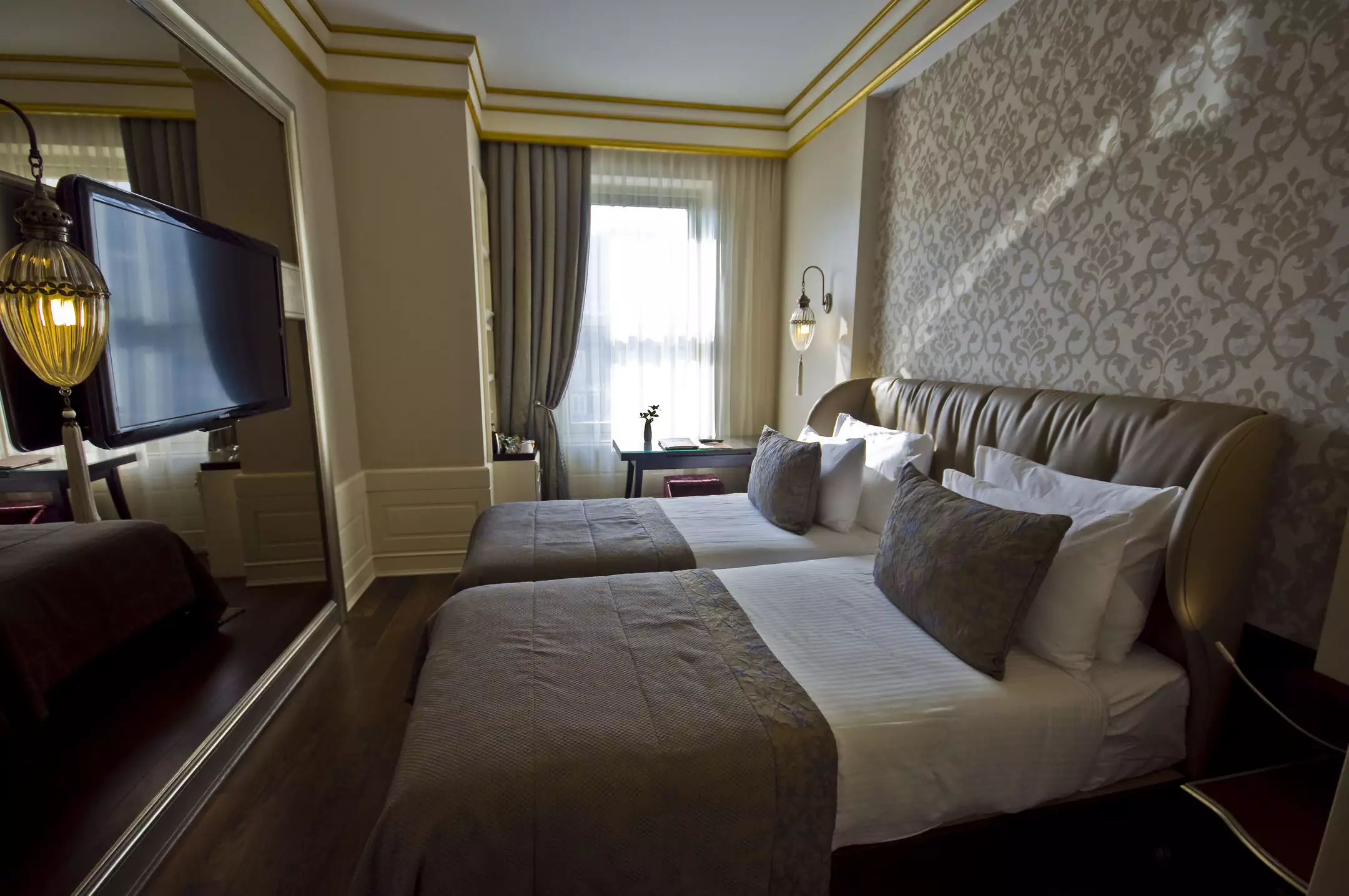 هتل لونی اند اسپا استانبول