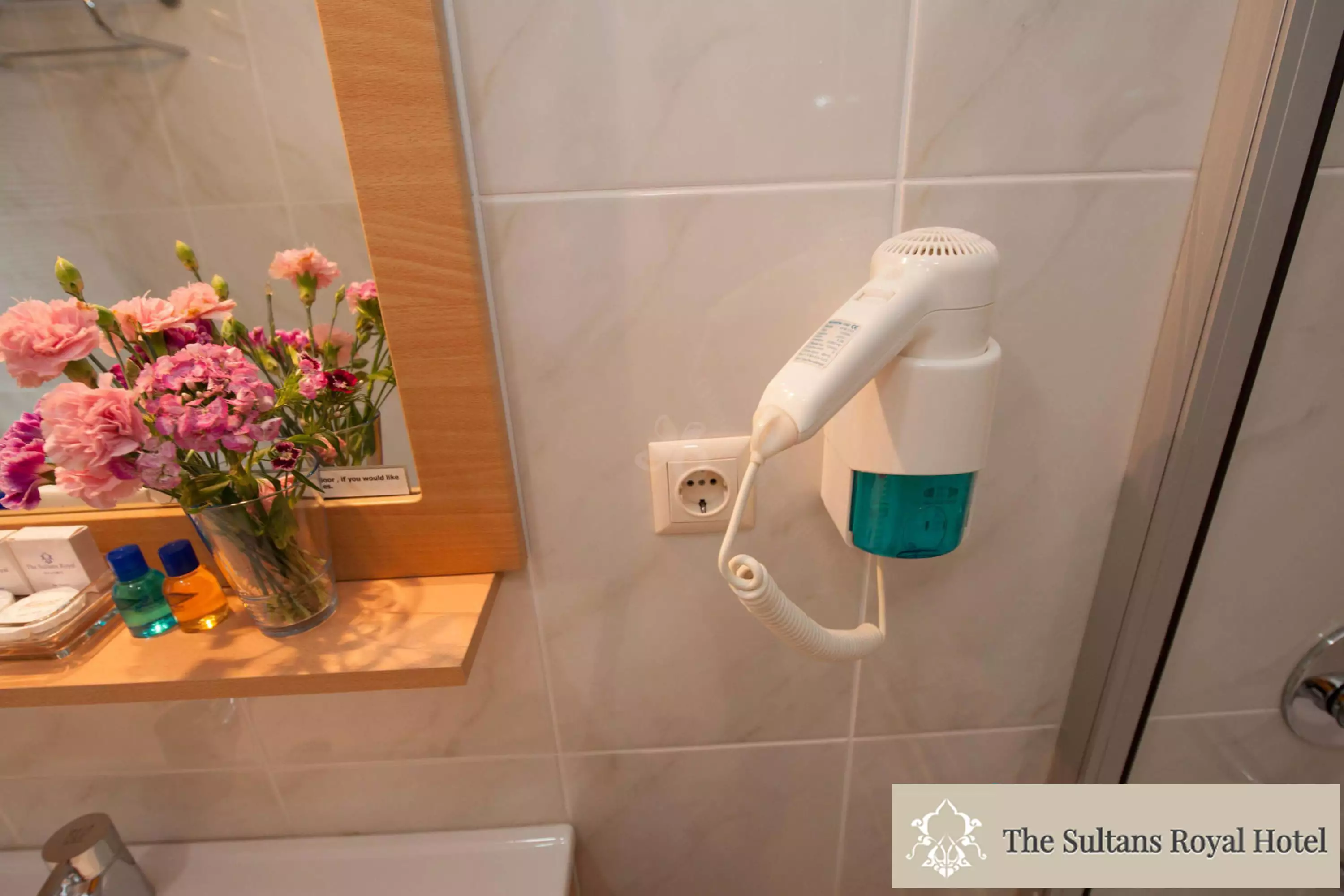 Alibaba https://cdn.alibaba.ir/ostorage/hotel-accommodation-images/687f769ea1e6f83605b765bc_Istanbul-The-Sultans-Royal-0.webp