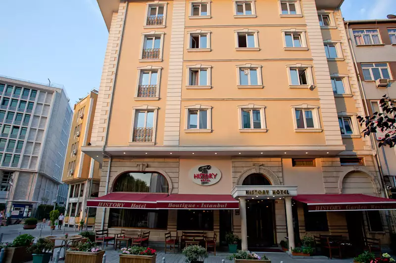 Alibaba https://cdn.alibaba.ir/ostorage/hotel-accommodation-images/687f7718a1e6f83605b7675c_Istanbul-History-0.webp