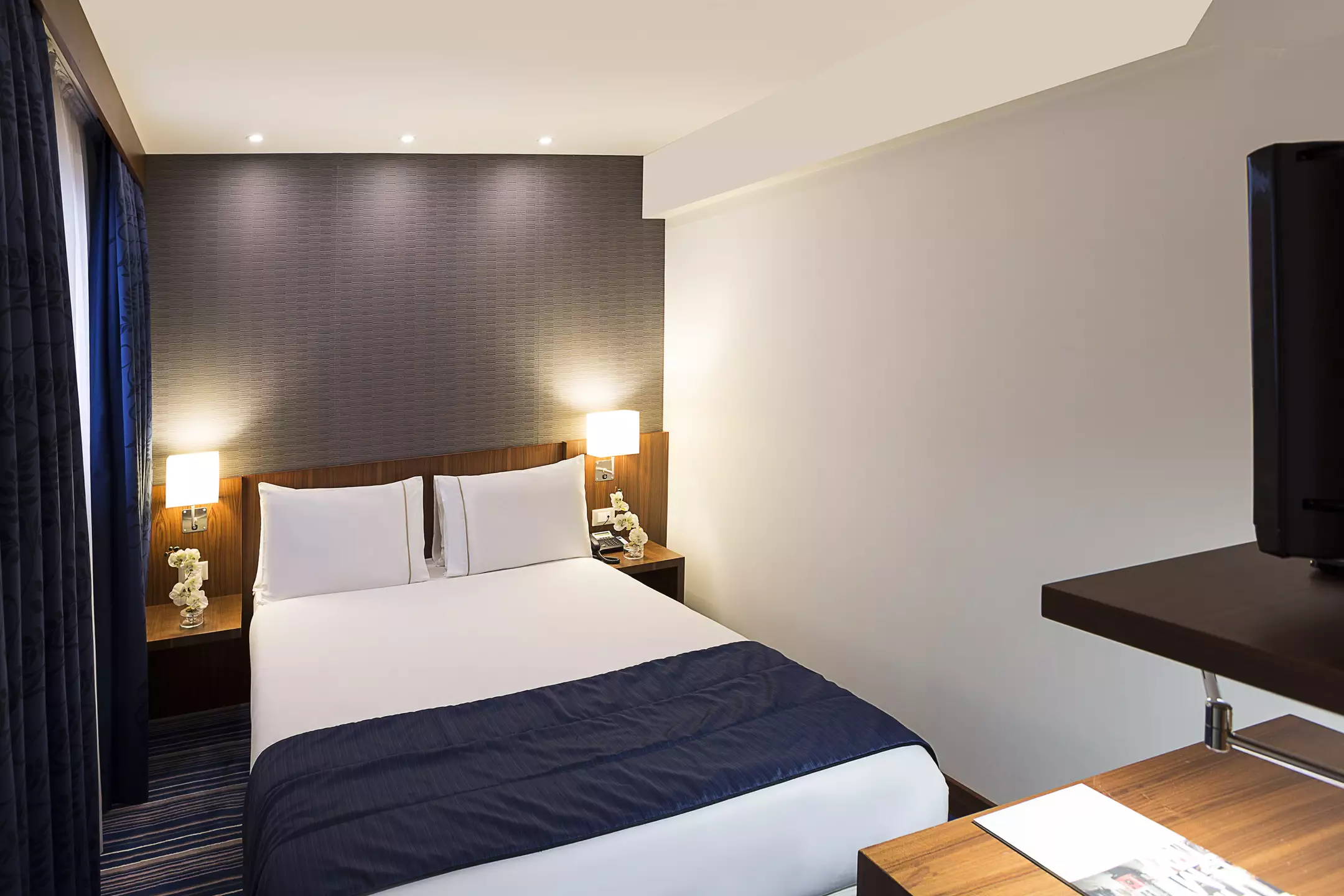 Alibaba https://cdn.alibaba.ir/ostorage/hotel-accommodation-images/687f7c7ba1e6f83605b7747c_Istanbul-Taksim-Express-Hotel-0.webp