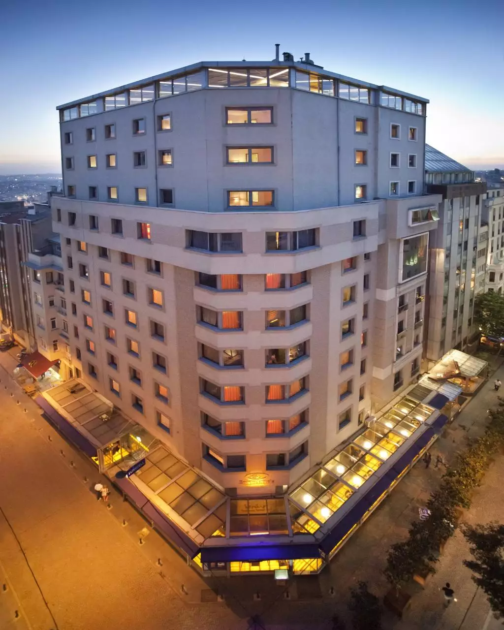 Alibaba https://cdn.alibaba.ir/ostorage/hotel-accommodation-images/687f7e06a1e6f83605b77828_Istanbul-Best-Western-Eresin-Taxim-0.webp