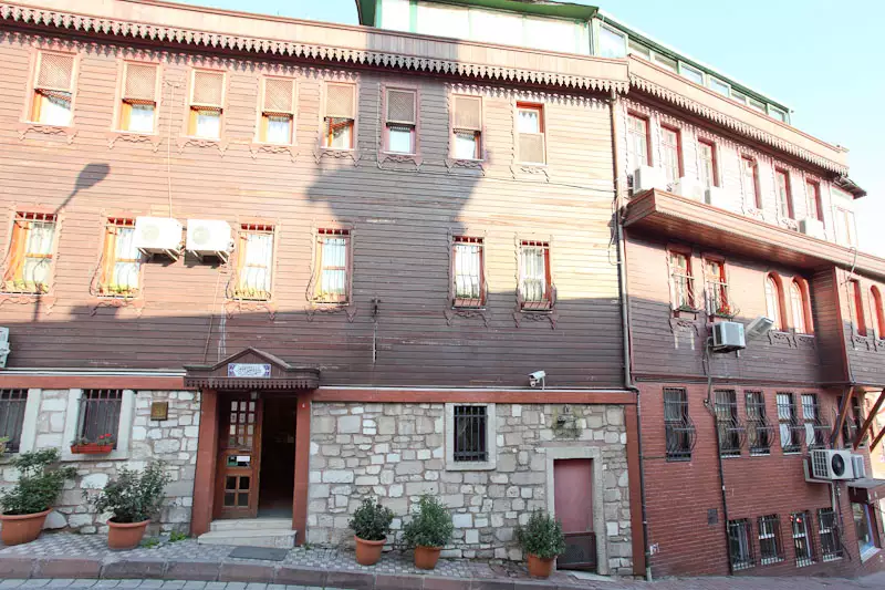 Alibaba https://cdn.alibaba.ir/ostorage/hotel-accommodation-images/687f7ee6a1e6f83605b77a66_Istanbul-Tashkonak-Hotel-0.webp