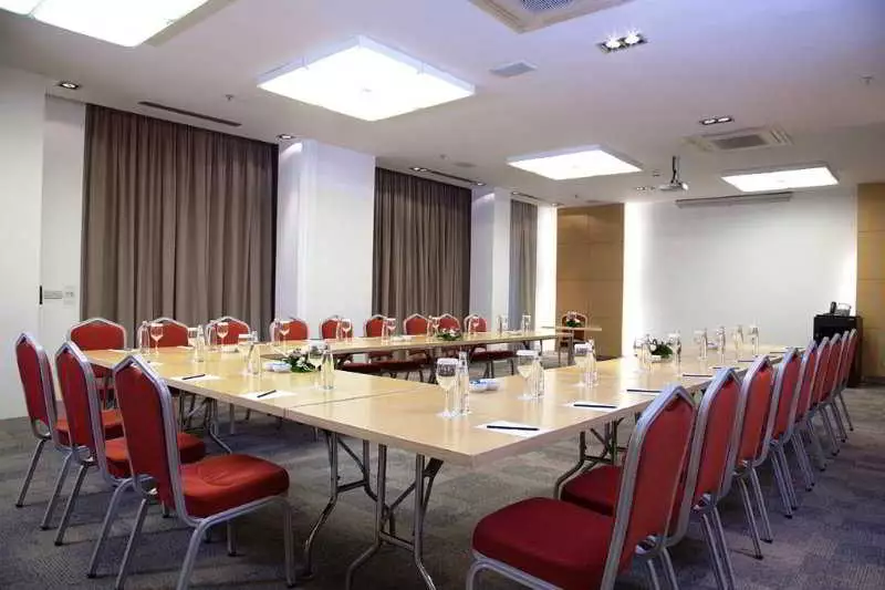 Alibaba https://cdn.alibaba.ir/ostorage/hotel-accommodation-images/687f7f30a1e6f83605b77b53_Istanbul-Divan-City-0.webp