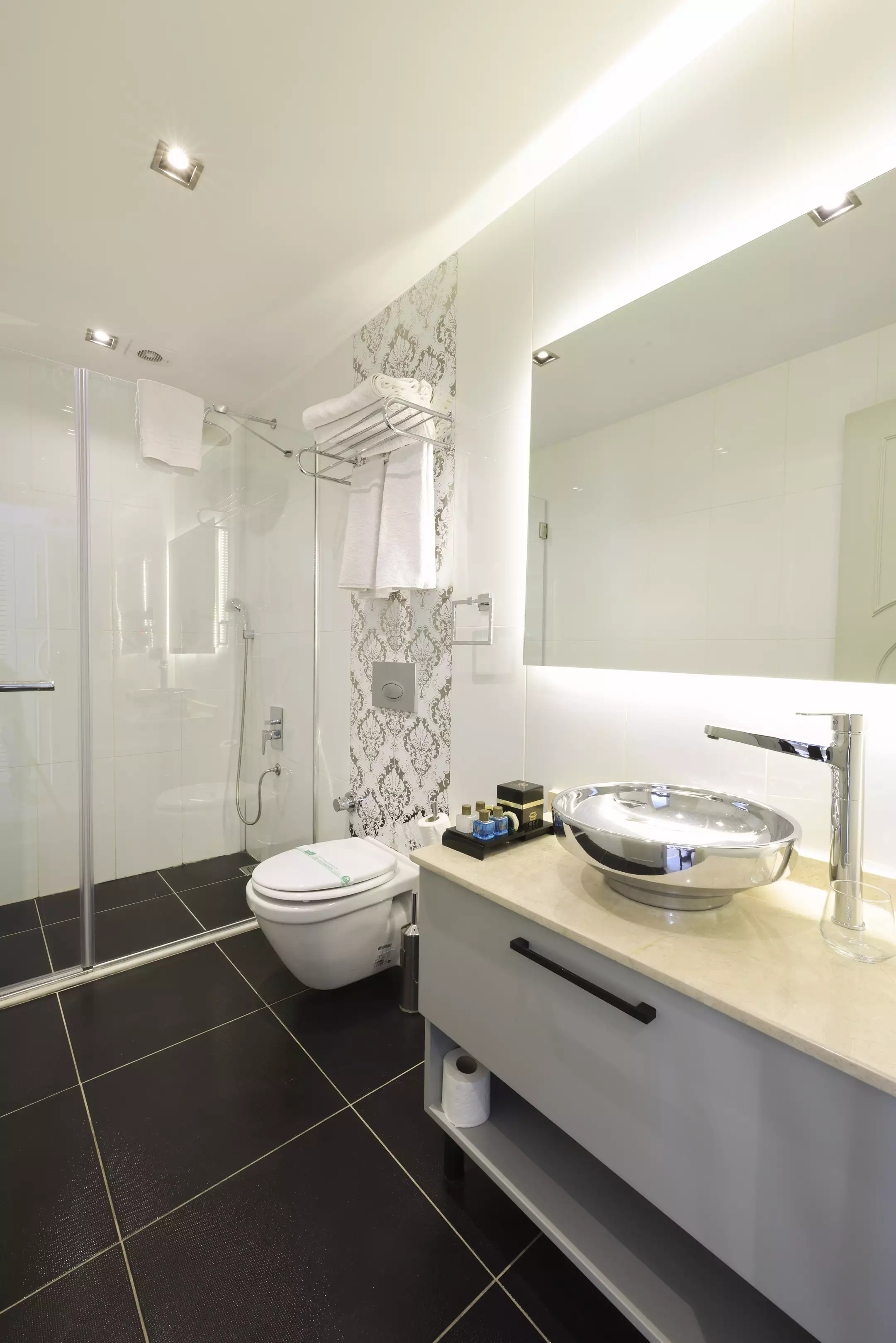 Alibaba https://cdn.alibaba.ir/ostorage/hotel-accommodation-images/687f805ba1e6f83605b77e58_Istanbul-Suiteness-Taksim-9.webp
