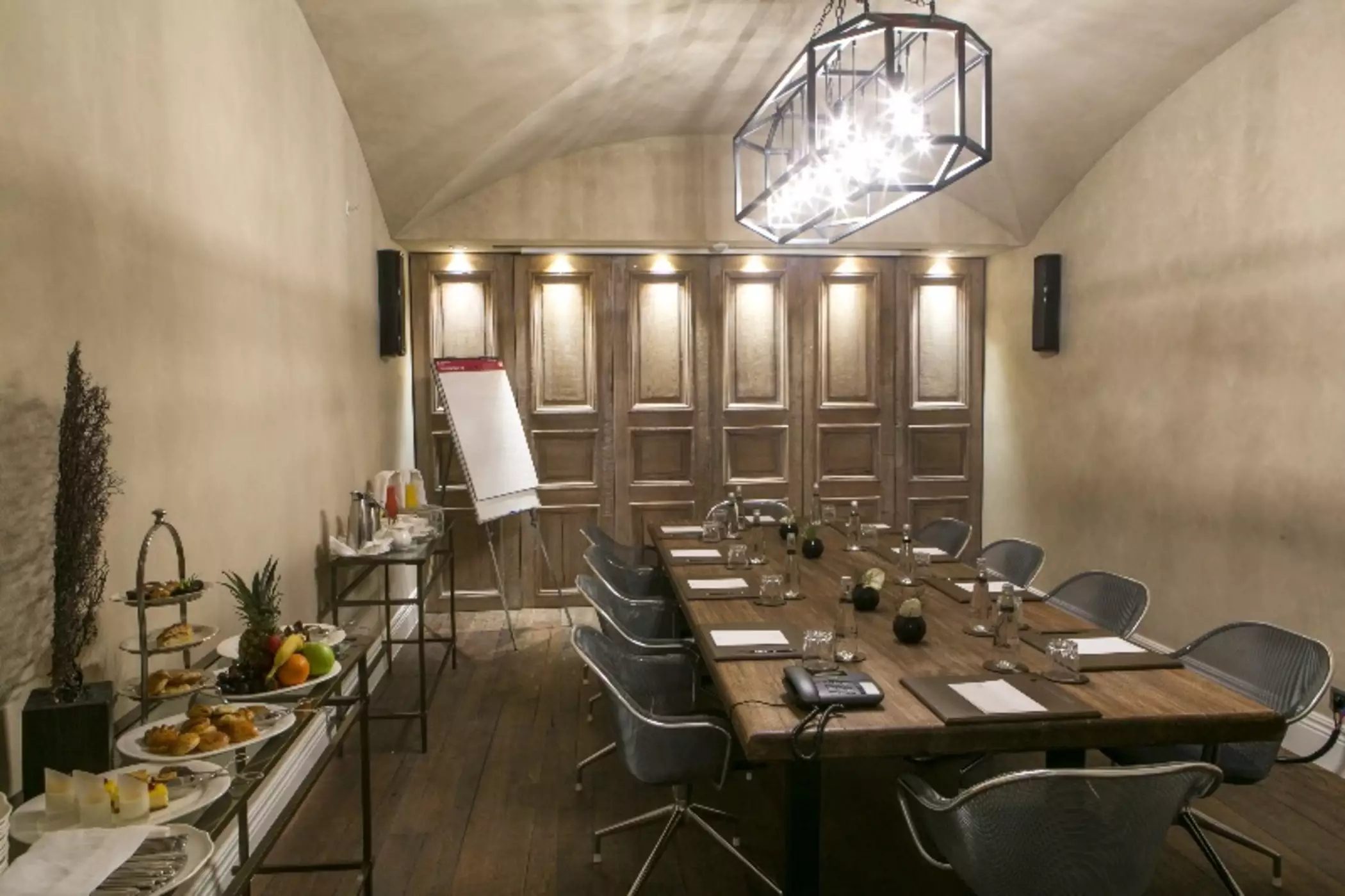 Alibaba https://cdn.alibaba.ir/ostorage/hotel-accommodation-images/687f85daa1e6f83605b78b78_Istanbul-The-Bank-Hotel-Istanbul-0.webp