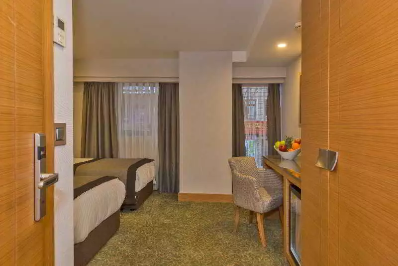 هتل Bisetun Hotel استانبول