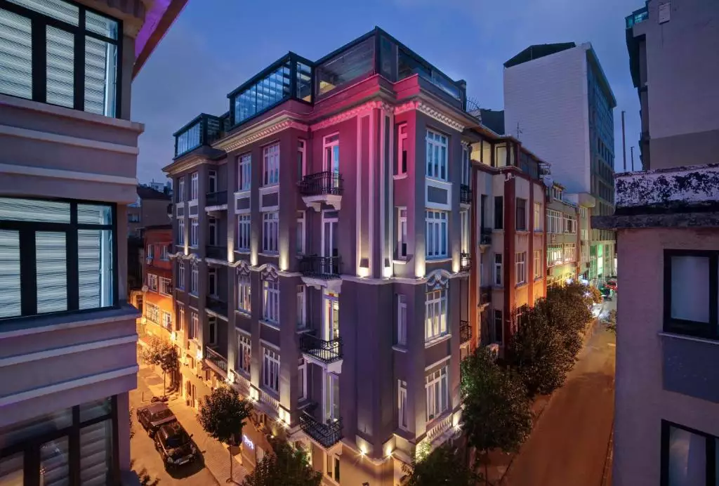 Alibaba https://cdn.alibaba.ir/ostorage/hotel-accommodation-images/687f8956a1e6f83605b79418_Istanbul-Wabi-Sabi-0.webp