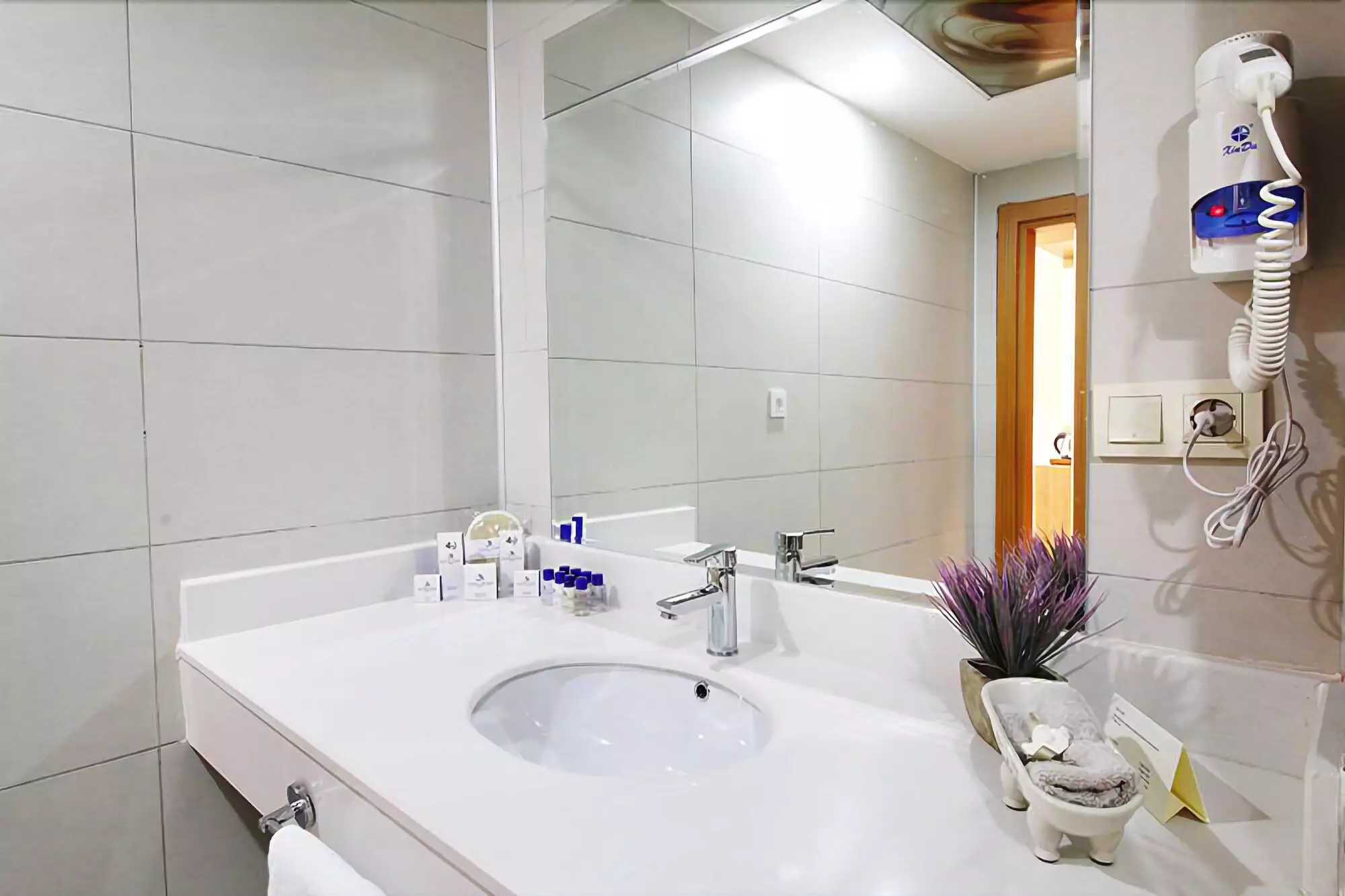 Alibaba https://cdn.alibaba.ir/ostorage/hotel-accommodation-images/687f89cba1e6f83605b79576_Istanbul-Sarissa-0.webp