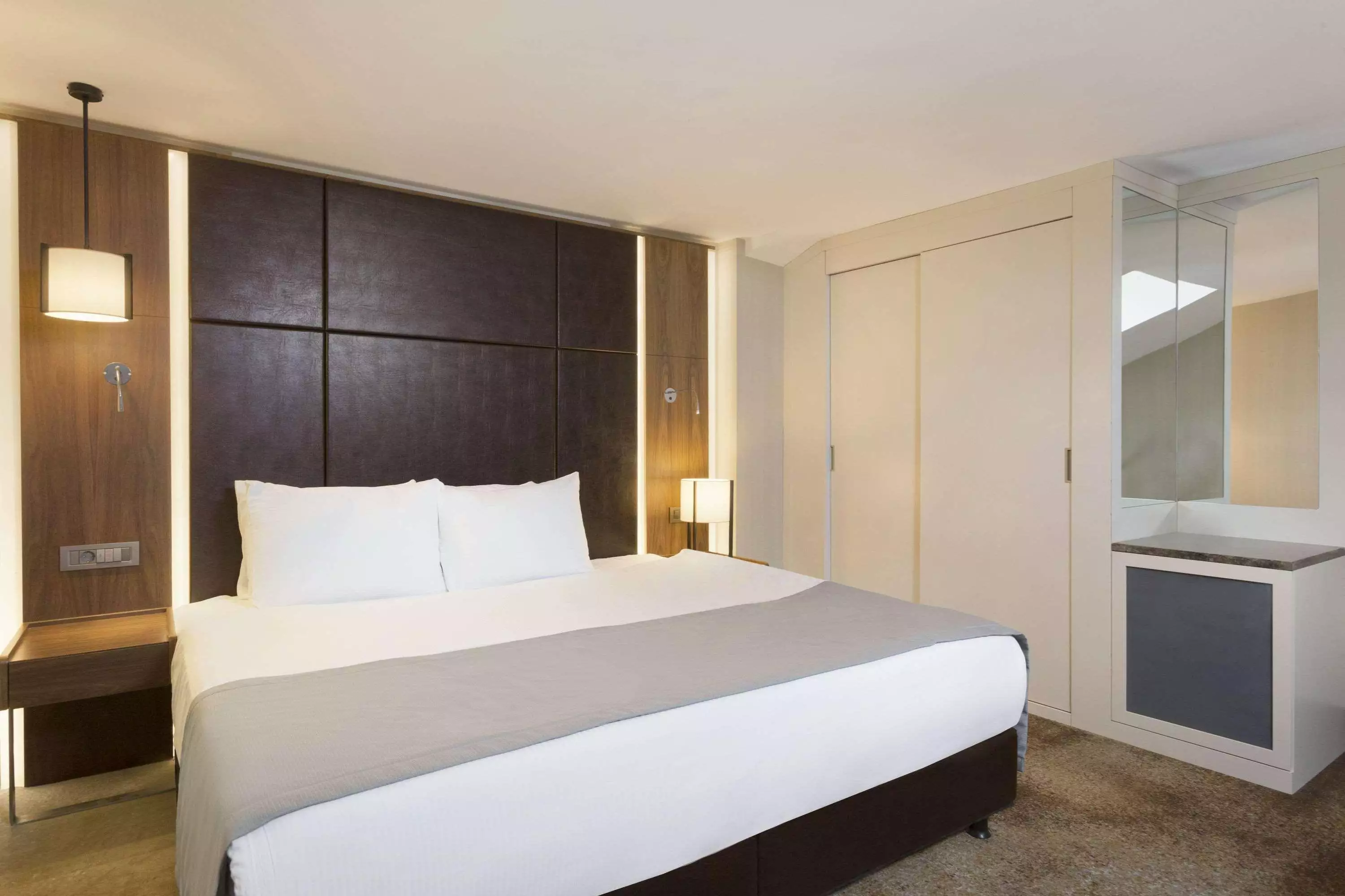 Alibaba https://cdn.alibaba.ir/ostorage/hotel-accommodation-images/687f8d30a1e6f83605b79d3b_Istanbul-Ramada-by-Wyndham-Istanbul-Florya-0.webp