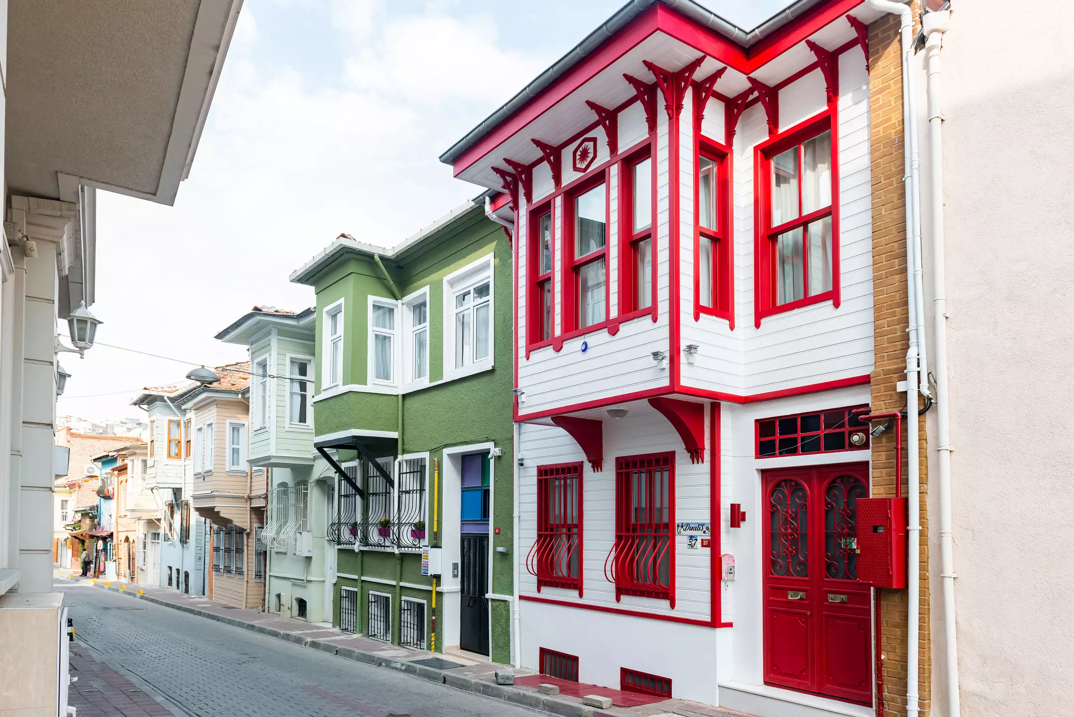 Alibaba https://cdn.alibaba.ir/ostorage/hotel-accommodation-images/687f8d44a1e6f83605b79d7e_Istanbul-Dualis-0.webp