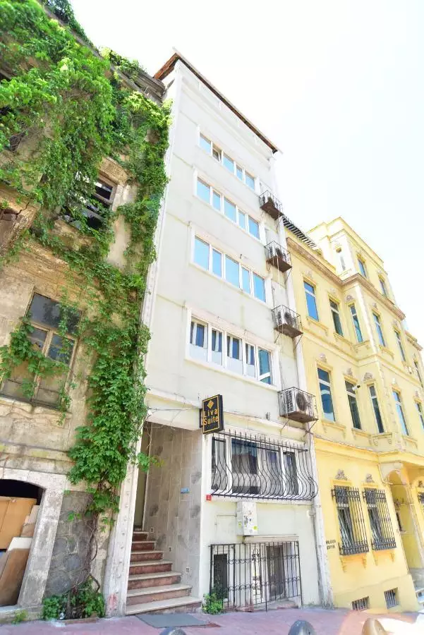 Alibaba https://cdn.alibaba.ir/ostorage/hotel-accommodation-images/687f8ea2a1e6f83605b7a061_Istanbul-Liva-Suite-Hotel-0.webp
