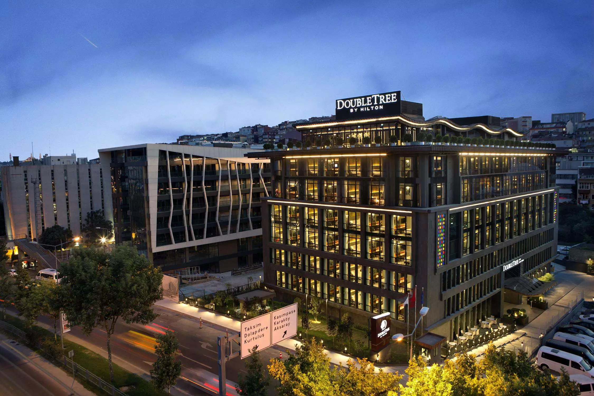 Alibaba https://cdn.alibaba.ir/ostorage/hotel-accommodation-images/687f8eaca1e6f83605b7a07a_Istanbul-DoubleTree-by-Hilton-Piyalepasa-0.webp