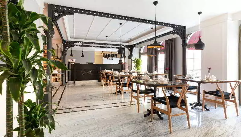 Alibaba https://cdn.alibaba.ir/ostorage/hotel-accommodation-images/687f8f21a1e6f83605b7a1c2_Istanbul-Metropolitan-Taksim-0.webp