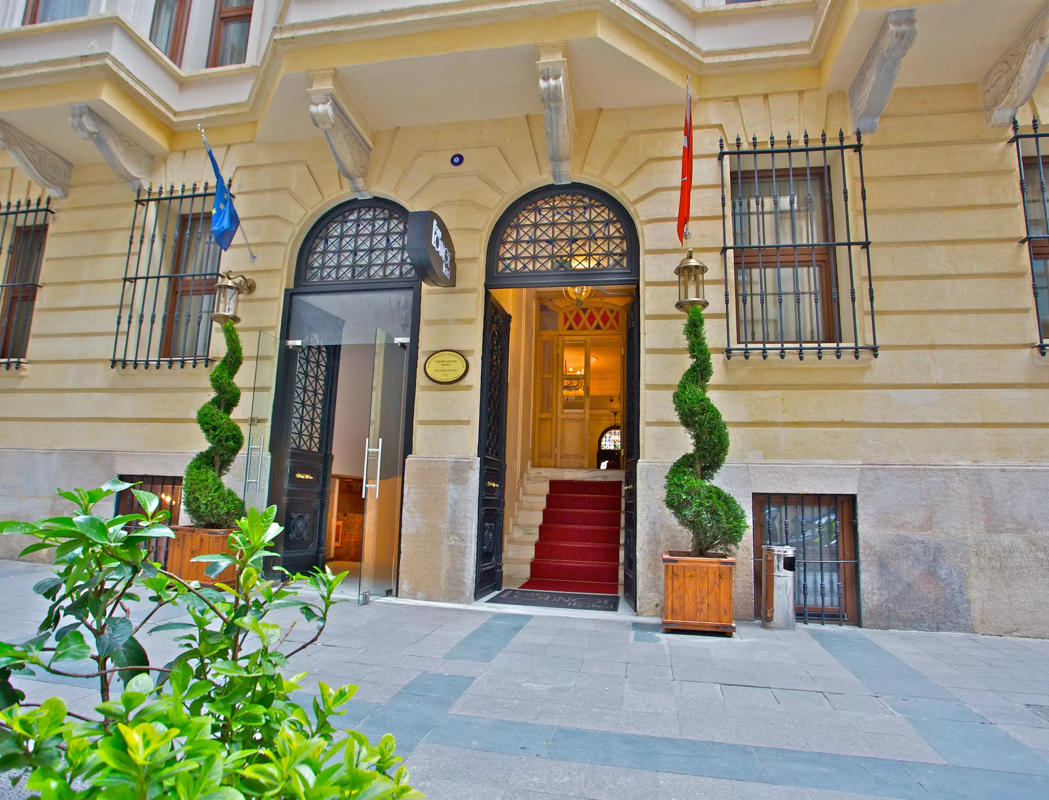 Alibaba https://cdn.alibaba.ir/ostorage/hotel-accommodation-images/687f8ffda1e6f83605b7a462_Istanbul-Taxim-Lounge-Hotel-0.webp