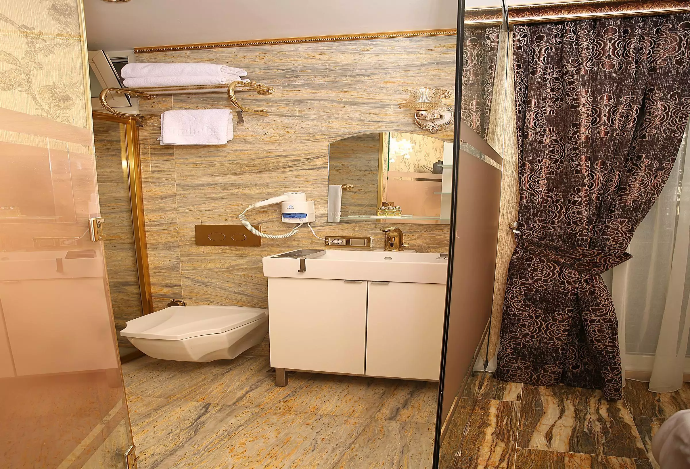 Alibaba https://cdn.alibaba.ir/ostorage/hotel-accommodation-images/687f9055a1e6f83605b7a54e_Istanbul-Laleli-Blue-Marmaray-Hotel-0.webp