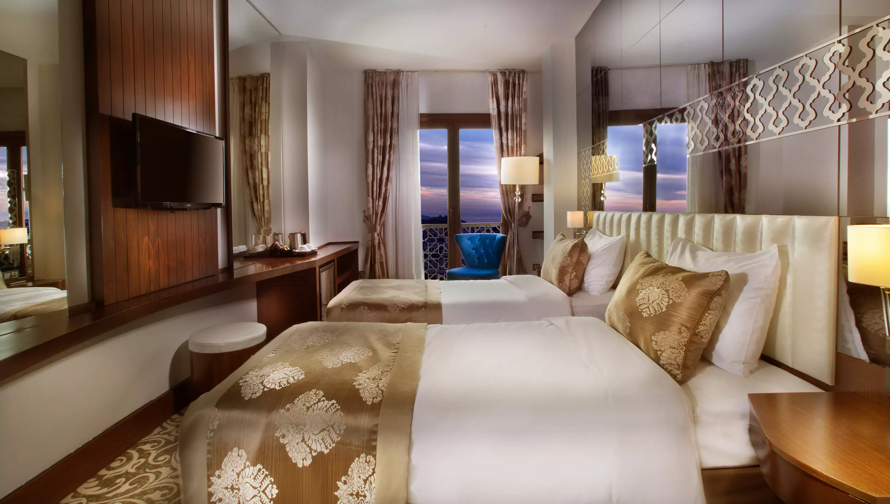 Alibaba https://cdn.alibaba.ir/ostorage/hotel-accommodation-images/687f90d2a1e6f83605b7a673_Istanbul-Pera-Center-Hotel-0.webp