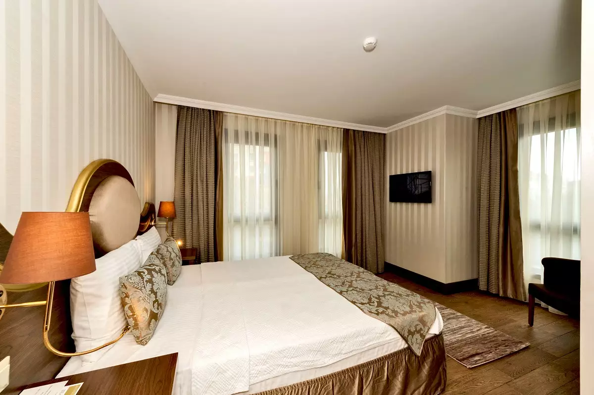 Alibaba https://cdn.alibaba.ir/ostorage/hotel-accommodation-images/687f9112a1e6f83605b7a6f8_Istanbul-The-Central-Hotel-0.webp