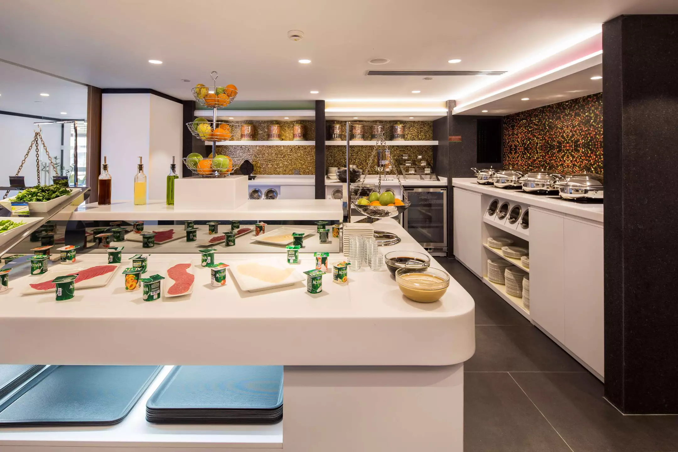 Alibaba https://cdn.alibaba.ir/ostorage/hotel-accommodation-images/687f973ca1e6f83605b7b364_Istanbul-Hampton-by-Hilton-Istanbul-Kurtkoy-0.webp