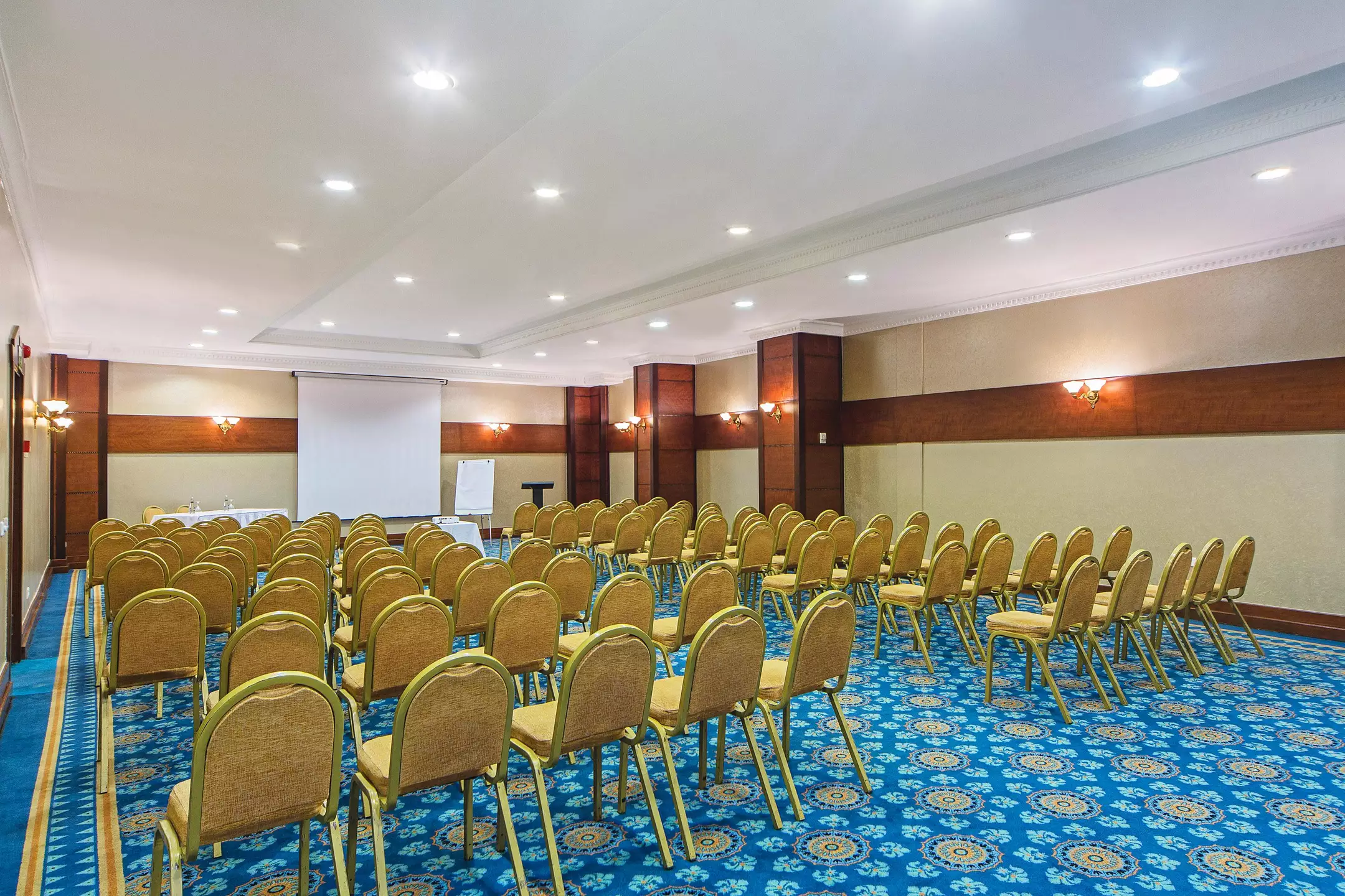 Alibaba https://cdn.alibaba.ir/ostorage/hotel-accommodation-images/687f9772a1e6f83605b7b3c4_Istanbul-Grand-ztanik-Hotel-0.webp