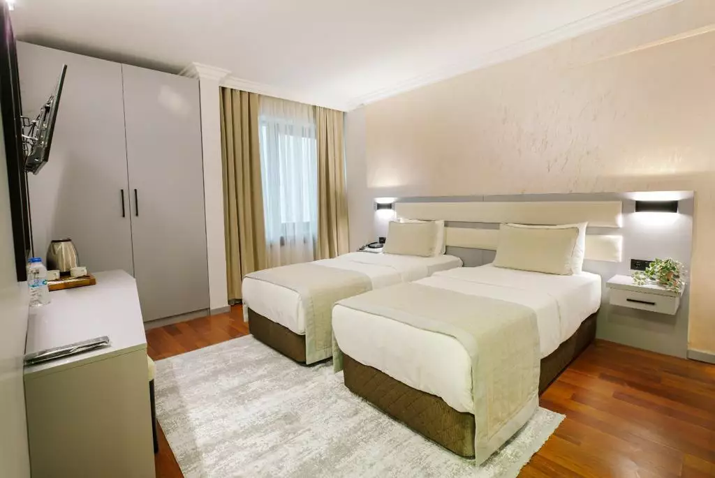 Alibaba https://cdn.alibaba.ir/ostorage/hotel-accommodation-images/687f9796a1e6f83605b7b410_Istanbul-Marble-0.webp