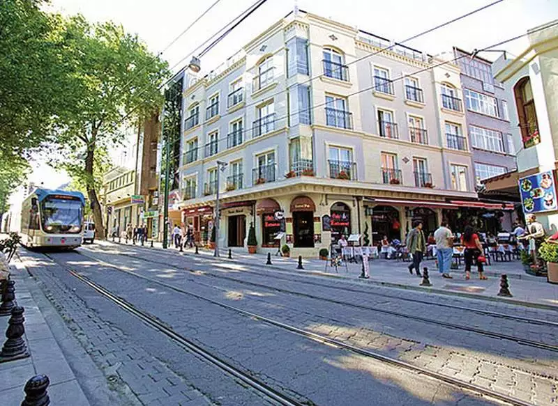 Alibaba https://cdn.alibaba.ir/ostorage/hotel-accommodation-images/687f9849a1e6f83605b7b597_Istanbul-Faros-Old-City-0.webp
