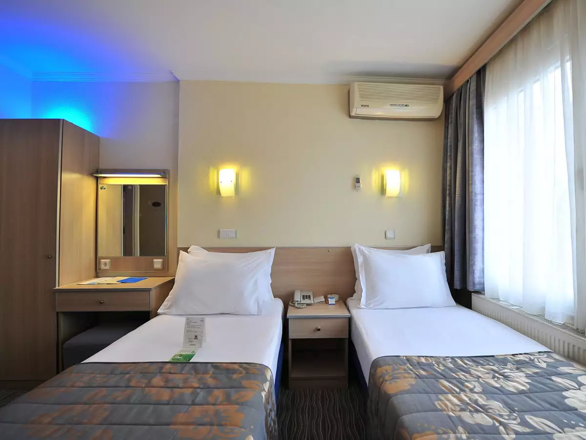 Alibaba https://cdn.alibaba.ir/ostorage/hotel-accommodation-images/687f99bea1e6f83605b7b8db_Istanbul-Hotel-Olimpiyat-0.webp